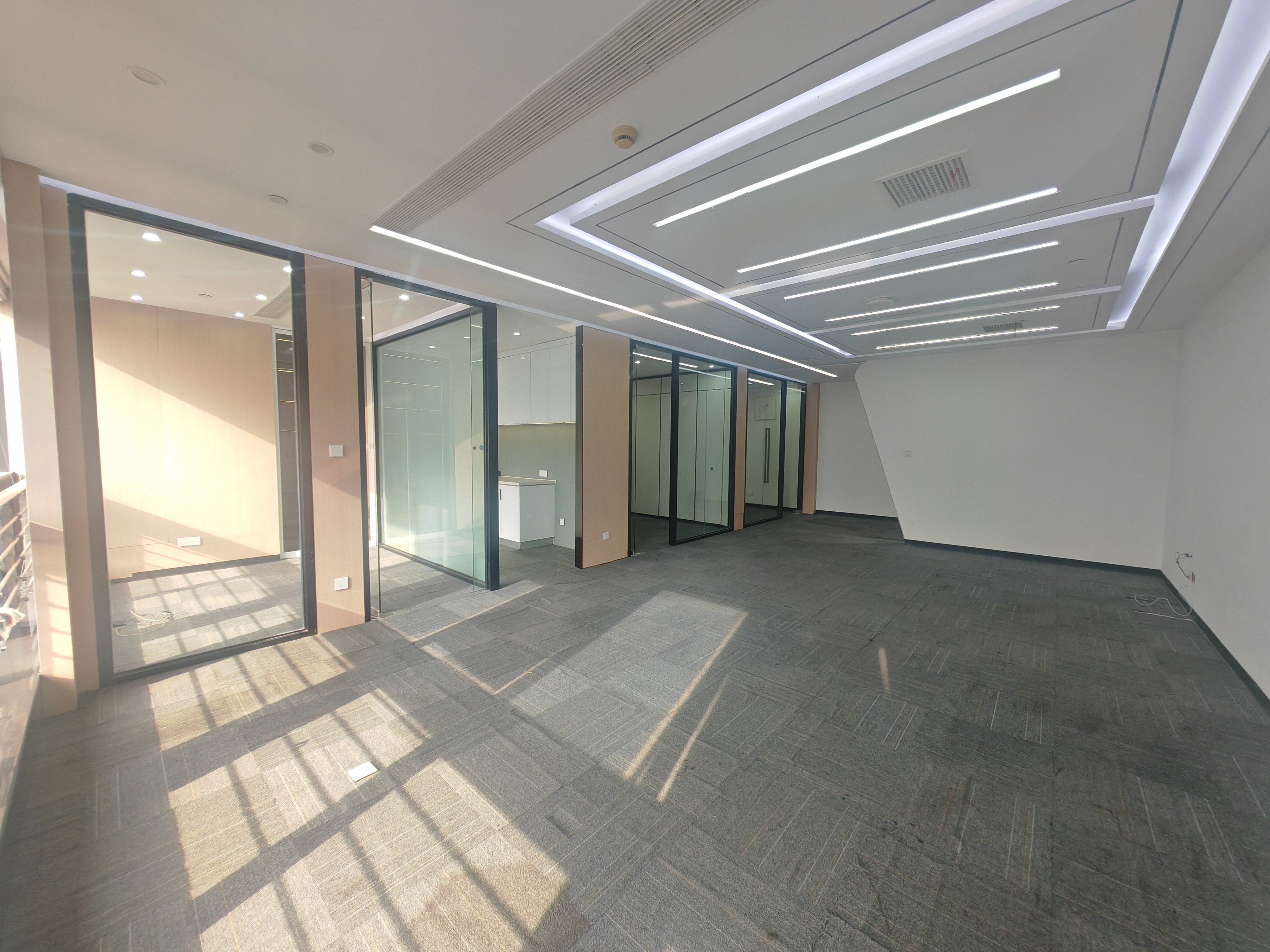 曹杨绿地和创大厦122平米写字楼出租