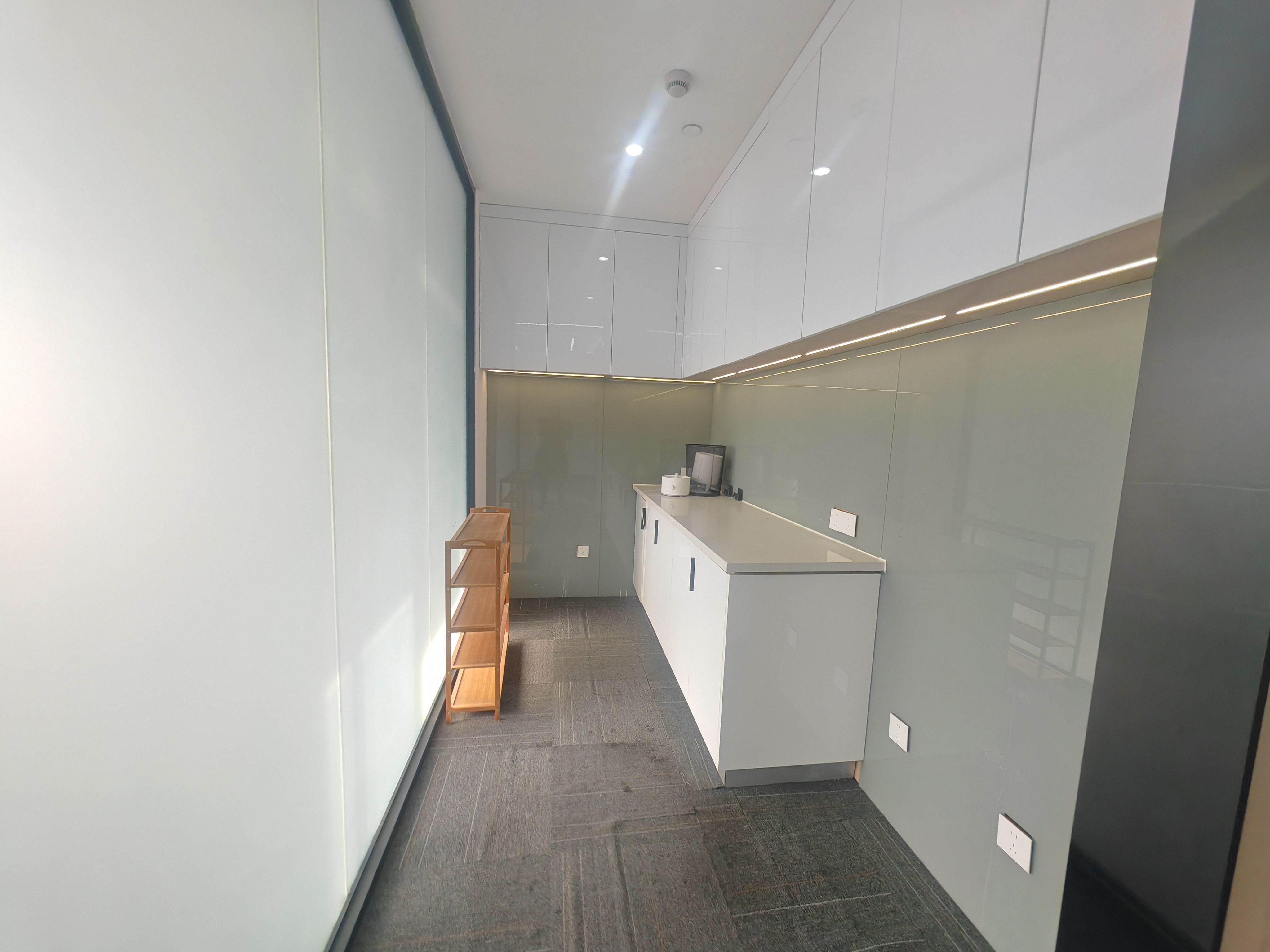 曹杨绿地和创大厦122平米写字楼出租