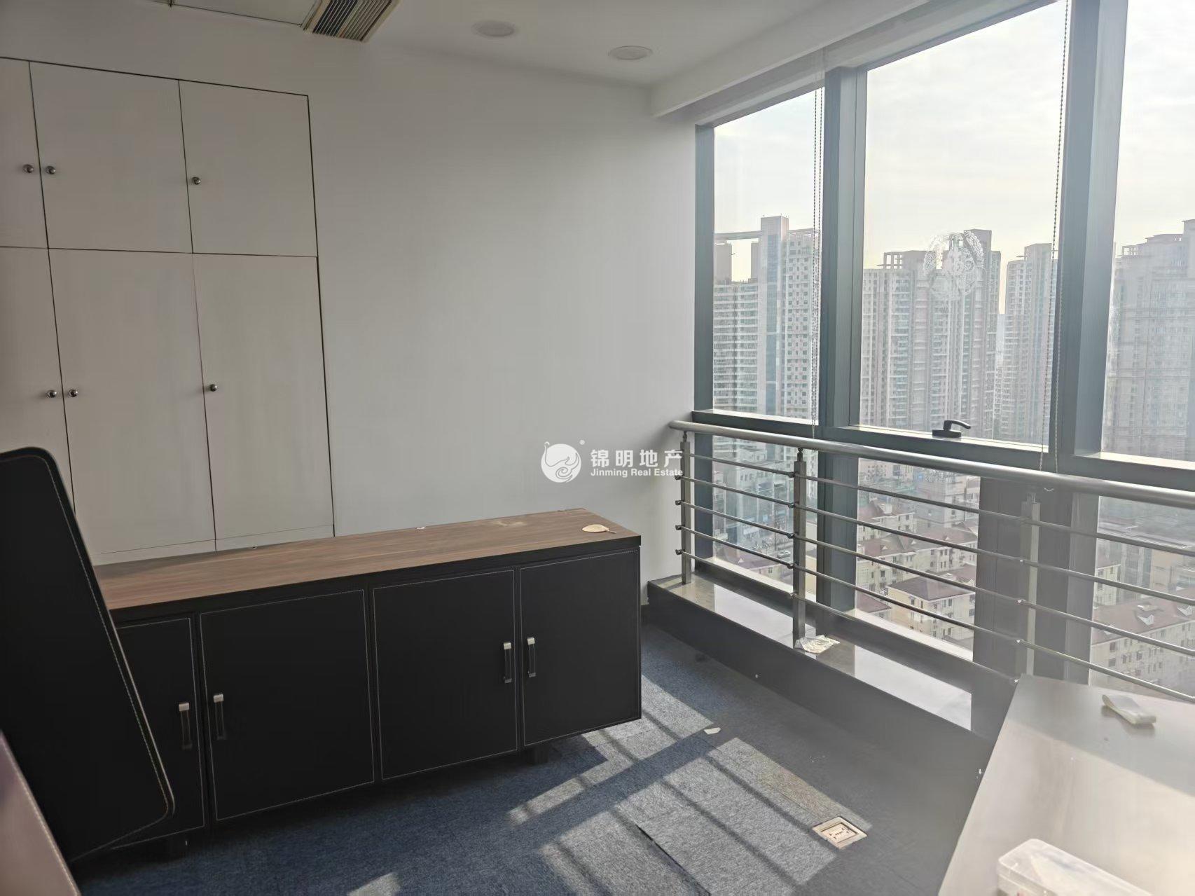 曹杨绿地和创大厦124平米写字楼出租