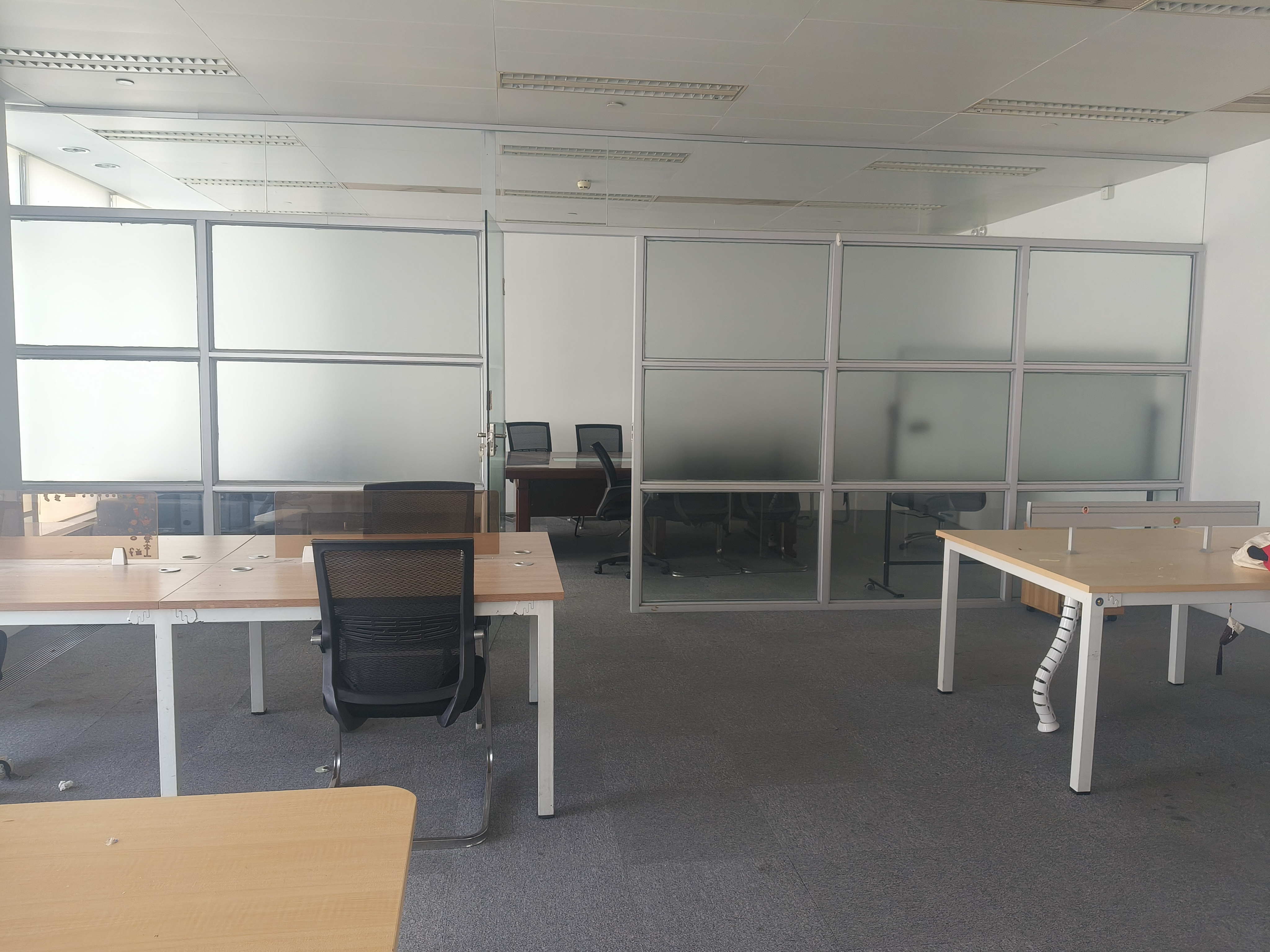 世博滨江绿地海外滩157平米写字楼出租