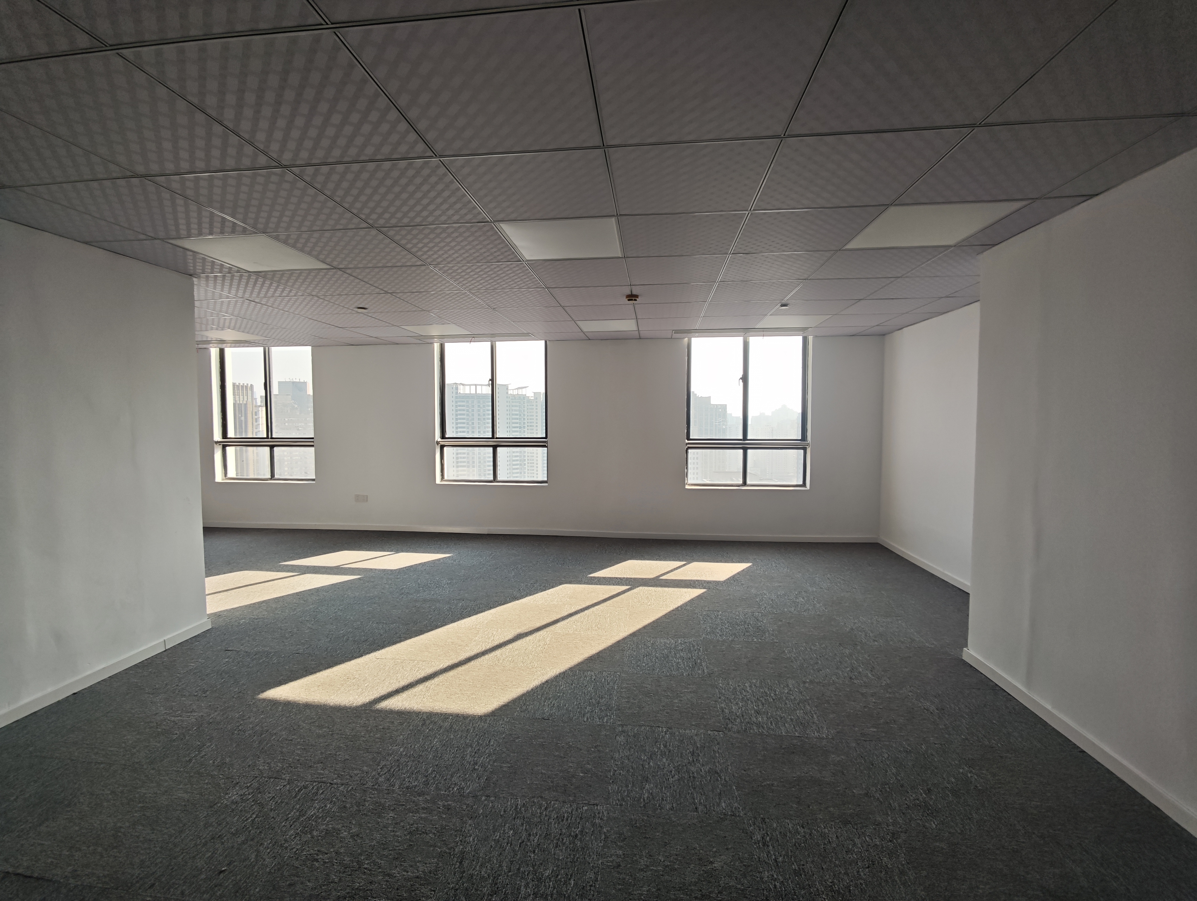 徐家汇圣爱大厦295平米写字楼出租