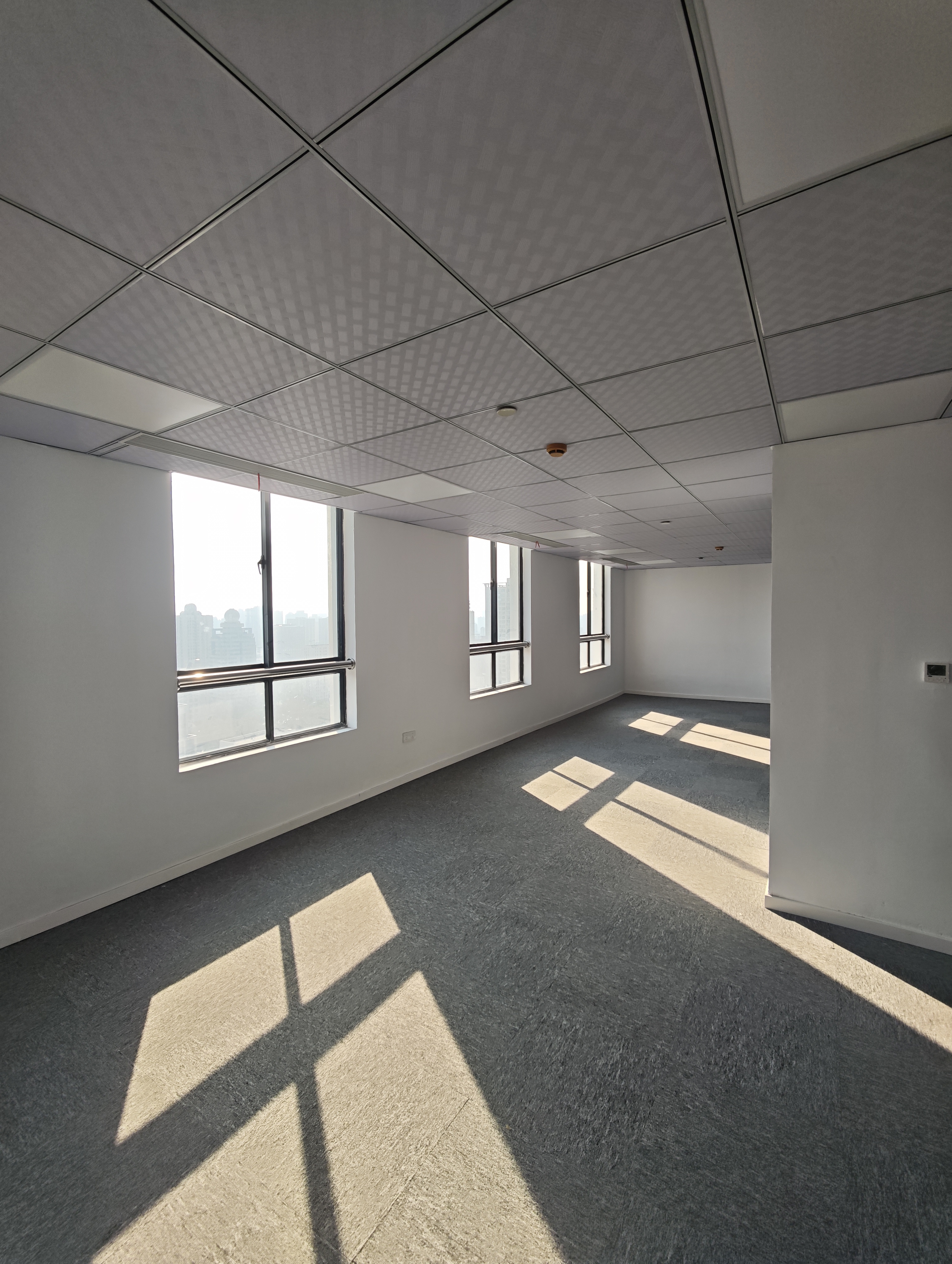 徐家汇圣爱大厦295平米写字楼出租