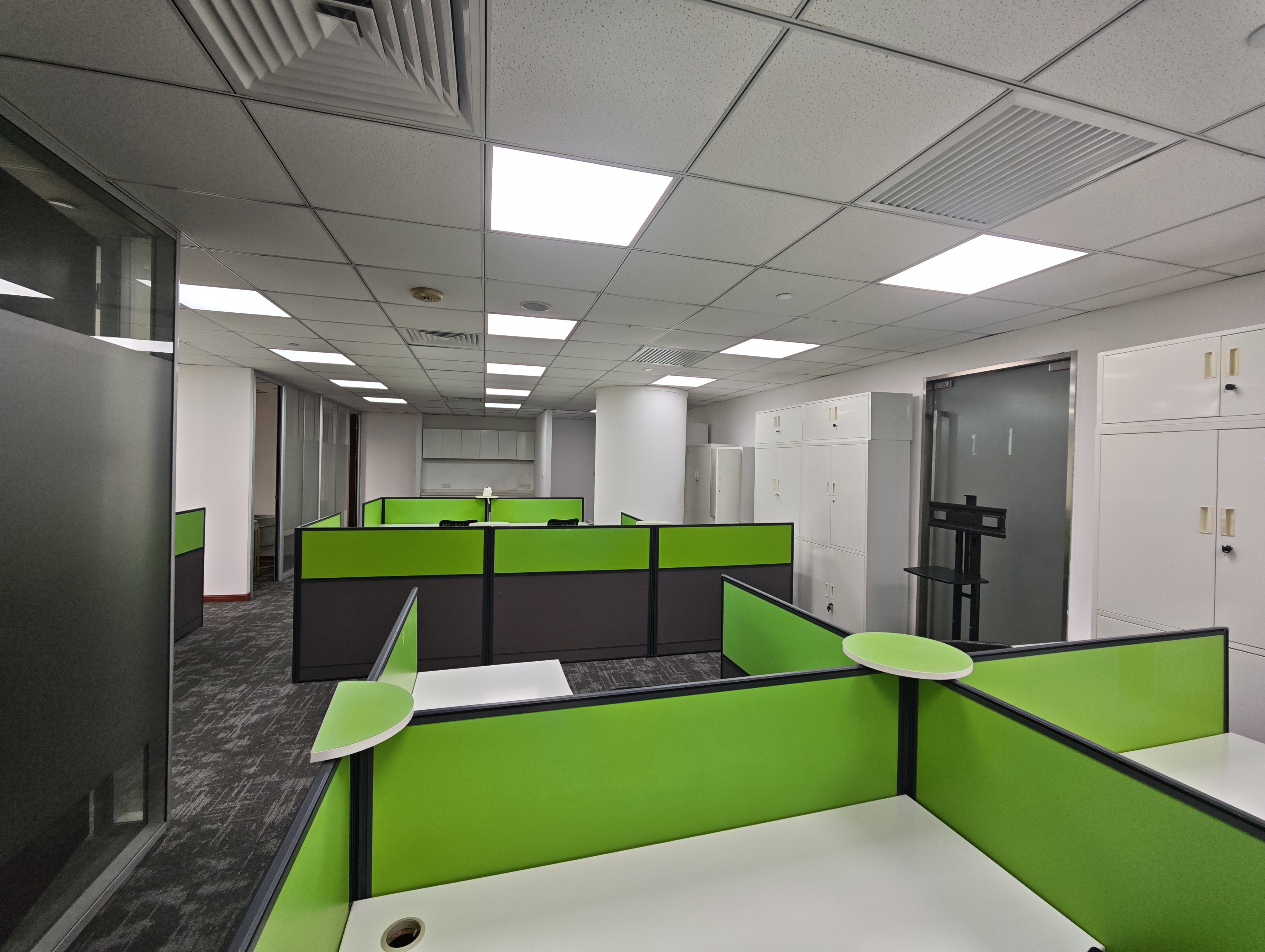 徐家汇上海实业大厦228平米写字楼出租