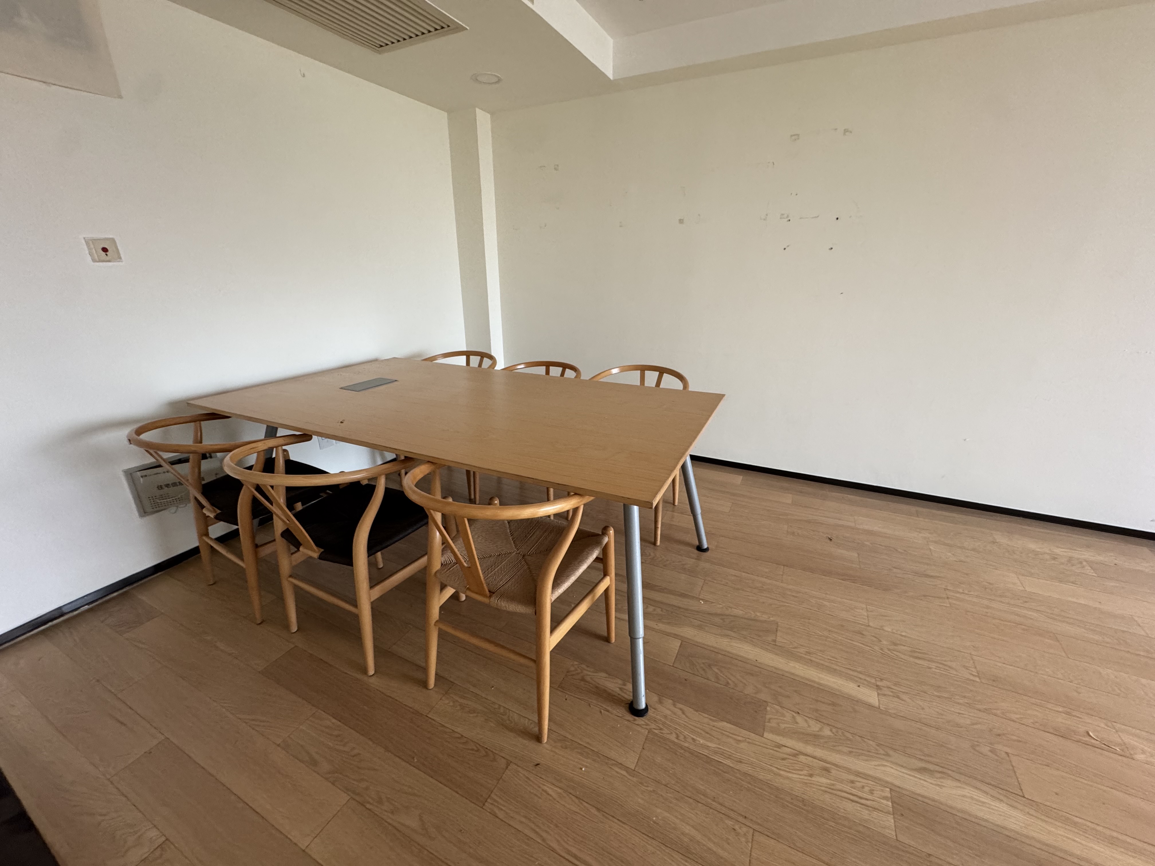 中山公园舜元企业发展大厦64平米写字楼出租