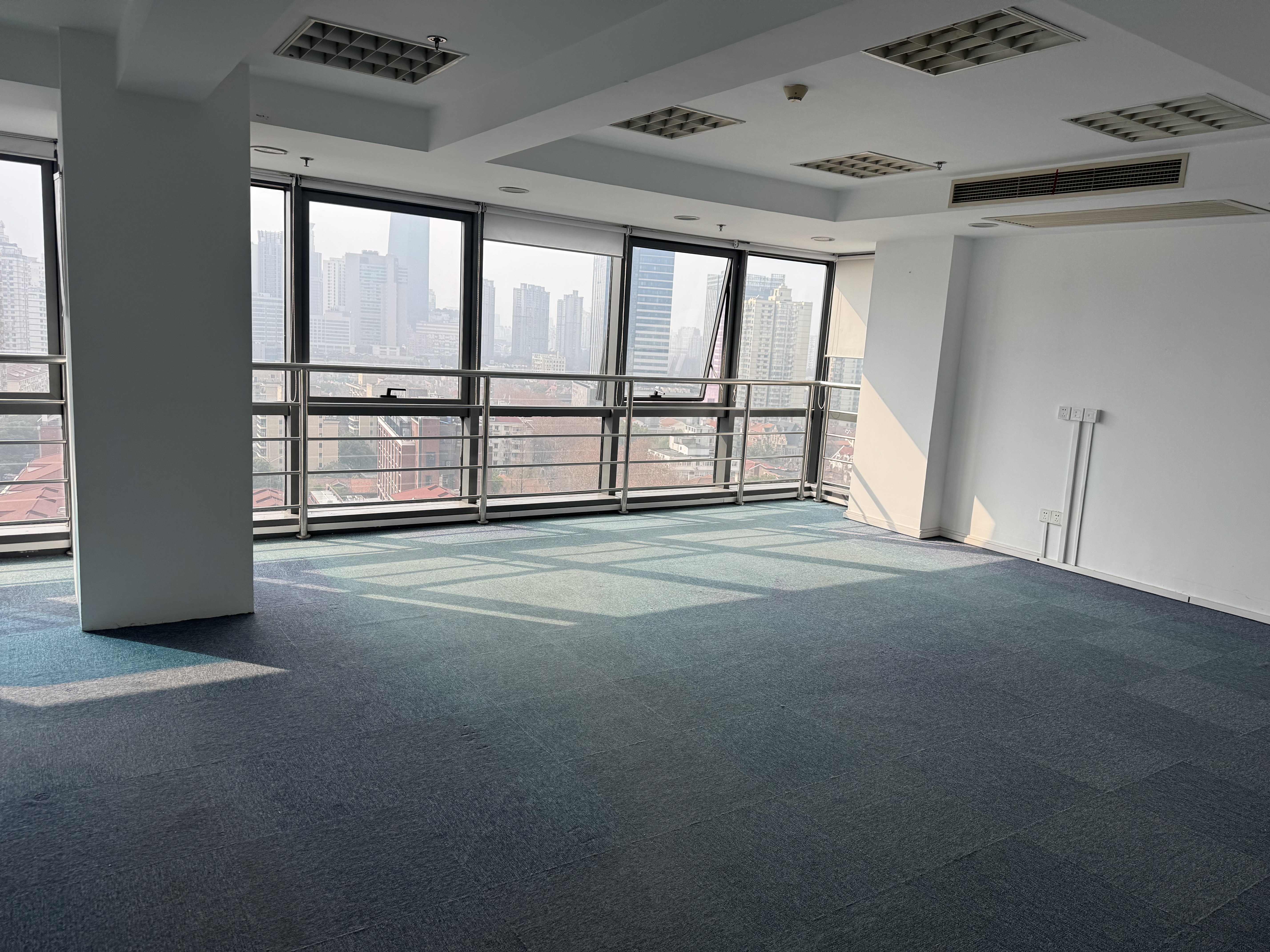 中山公园舜元企业发展大厦81平米写字楼出租