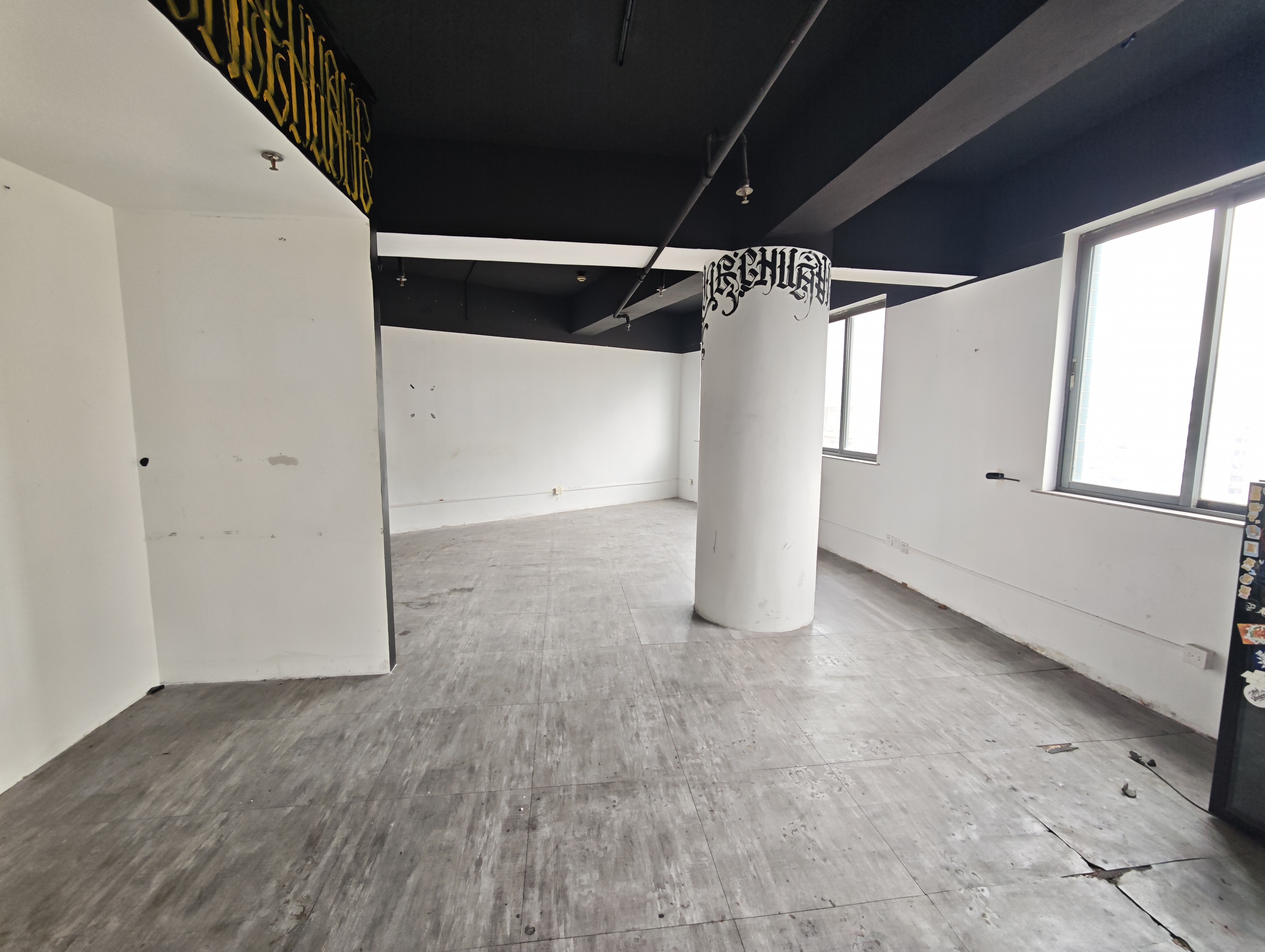 田林中华门大厦96平米写字楼出租