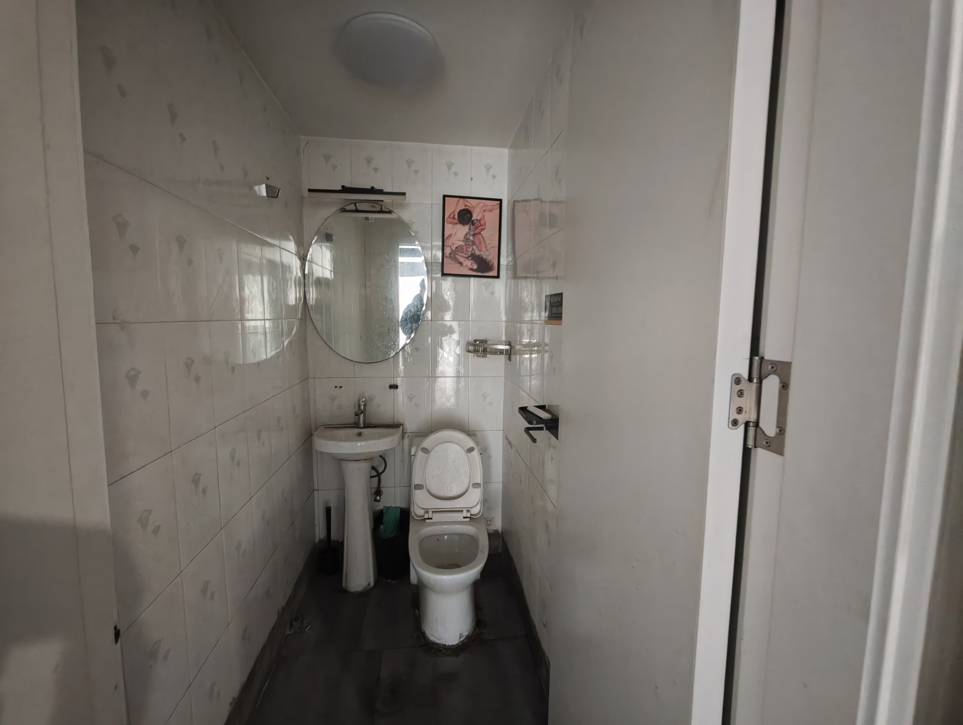 田林中华门大厦96平米写字楼出租