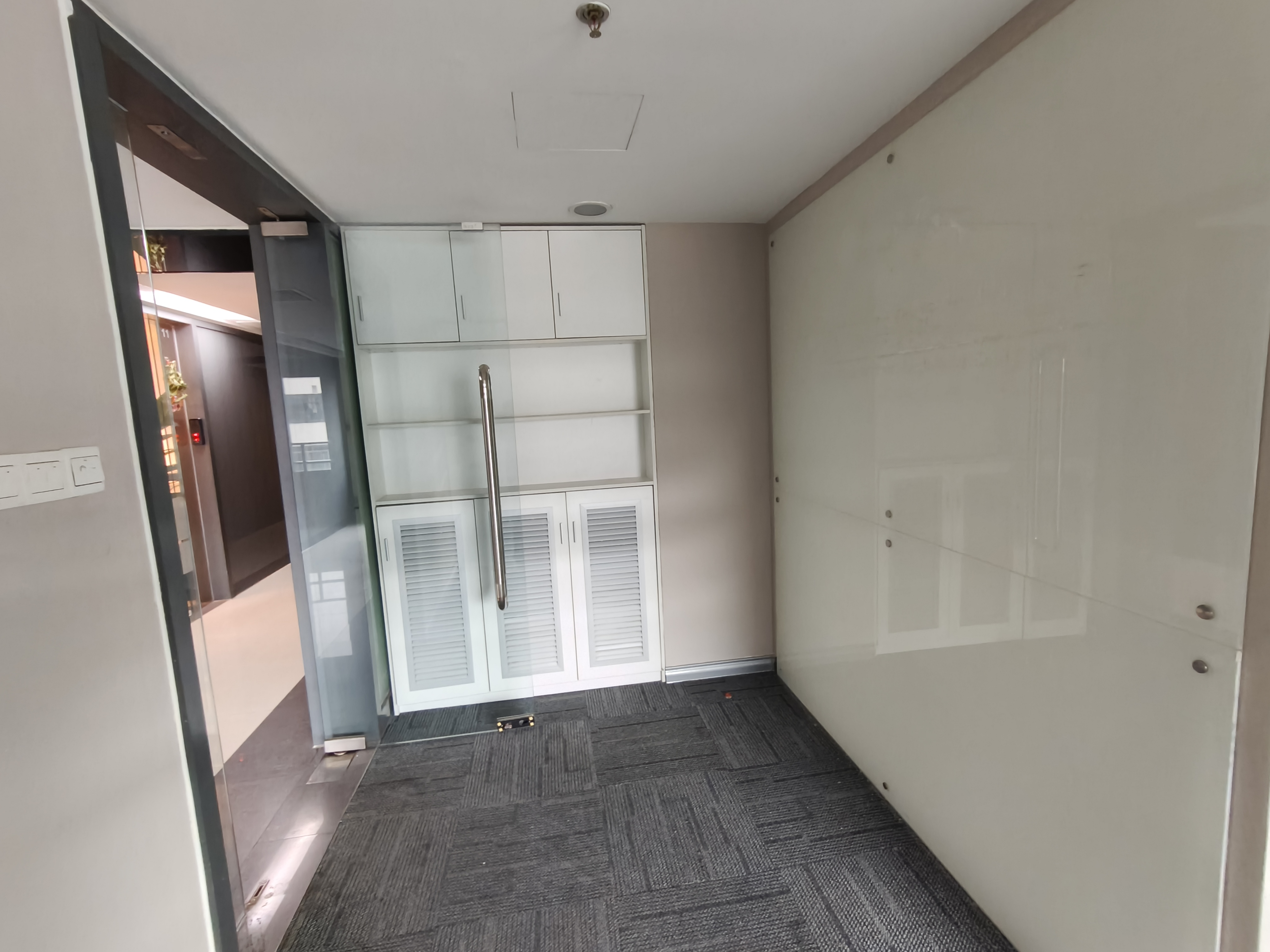 中山公园舜元企业发展大厦92平米写字楼出租