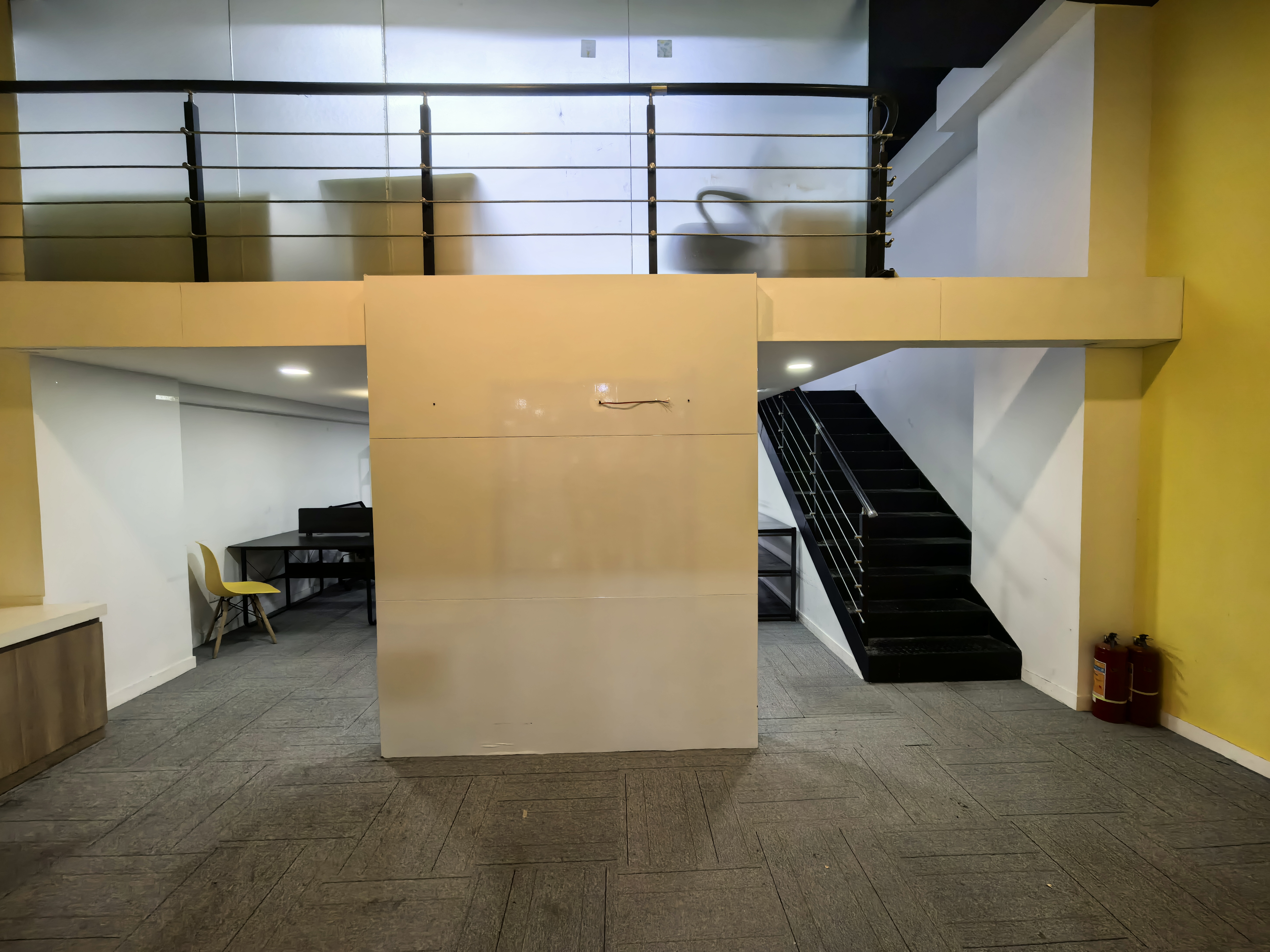 江宁路静安创展中心85平米写字楼出租