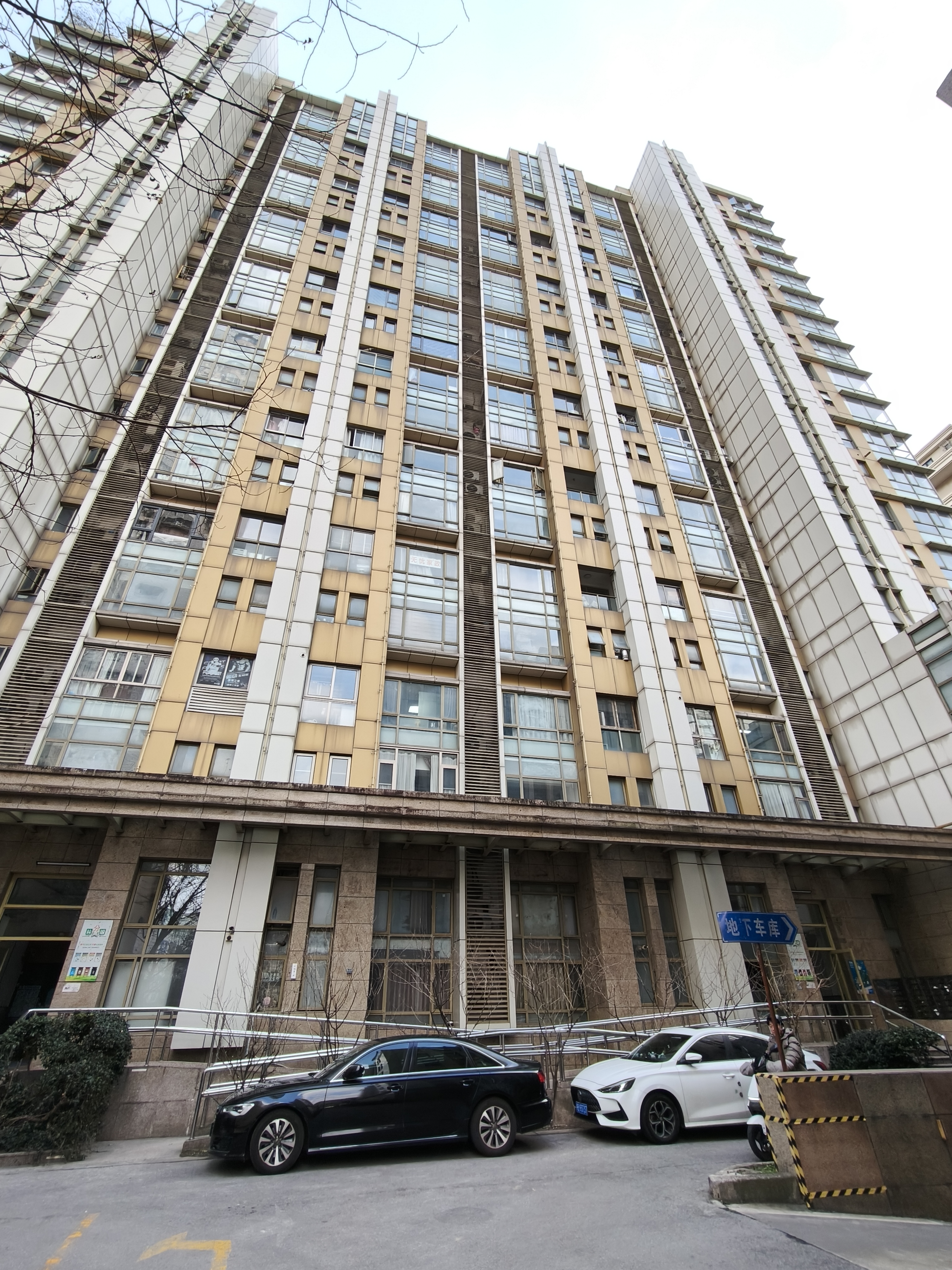 中山公园虹桥国际大厦96平米写字楼出租