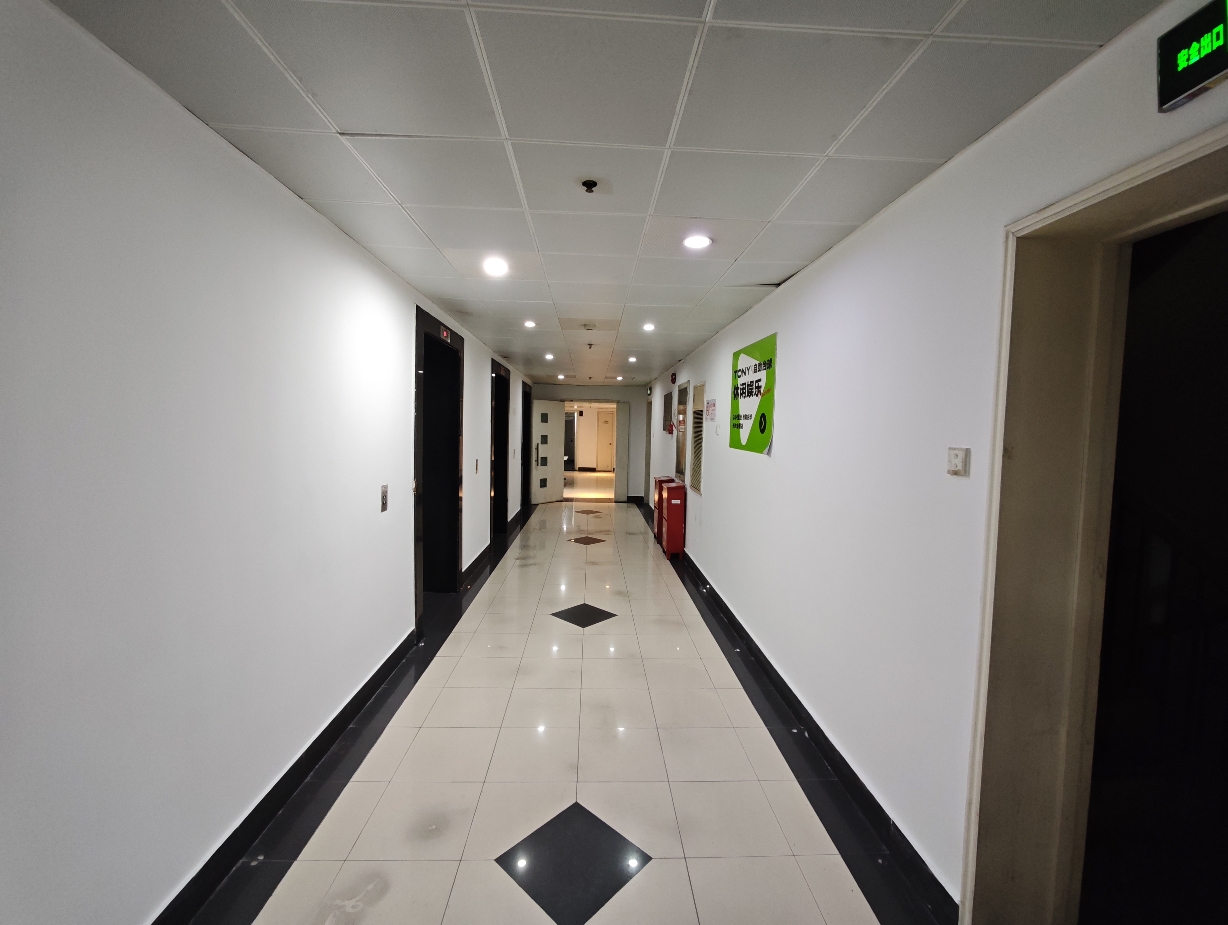 漕河泾光大会展中心158平米写字楼出租