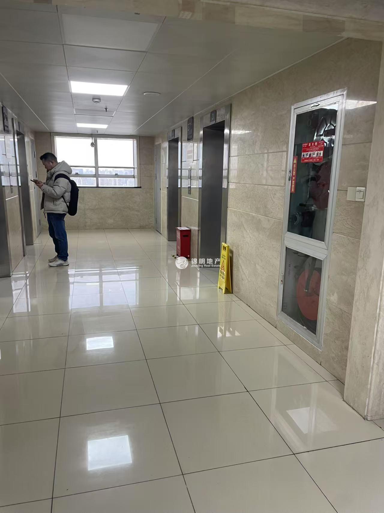 徐家汇汇嘉大厦165平米写字楼出租