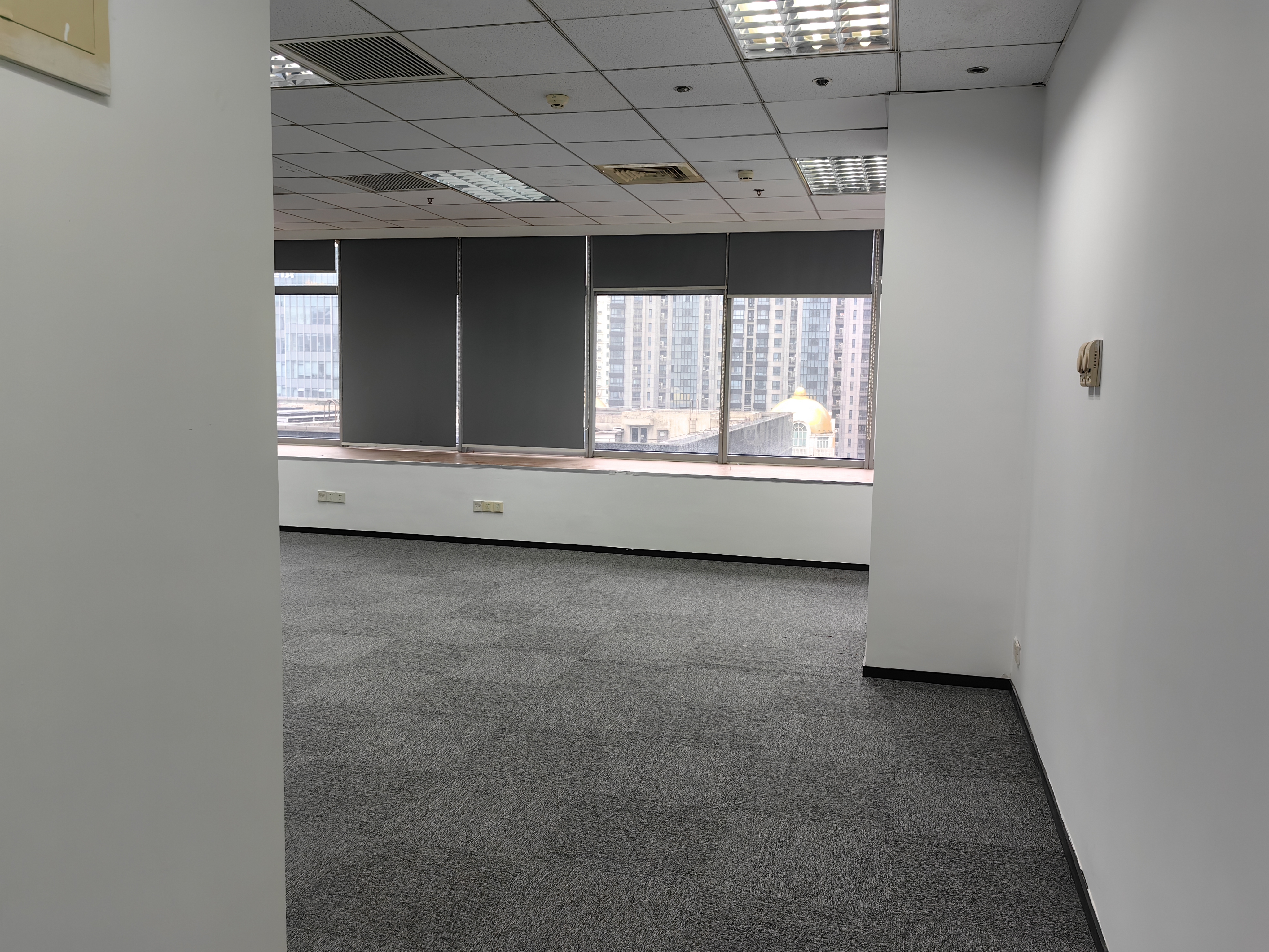 不夜城企业广场95平米写字楼出租