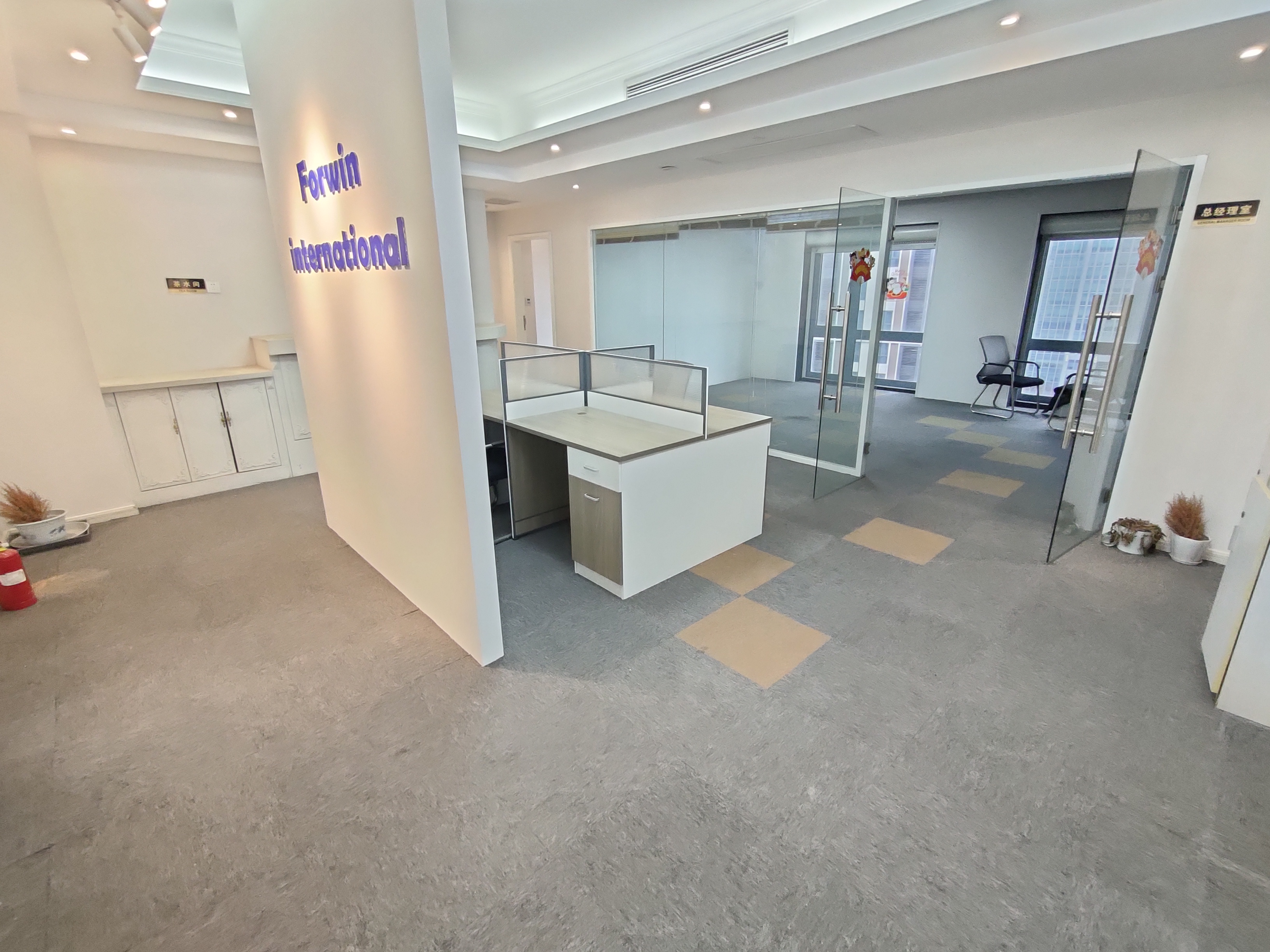 长风国盛中心111平米写字楼出租