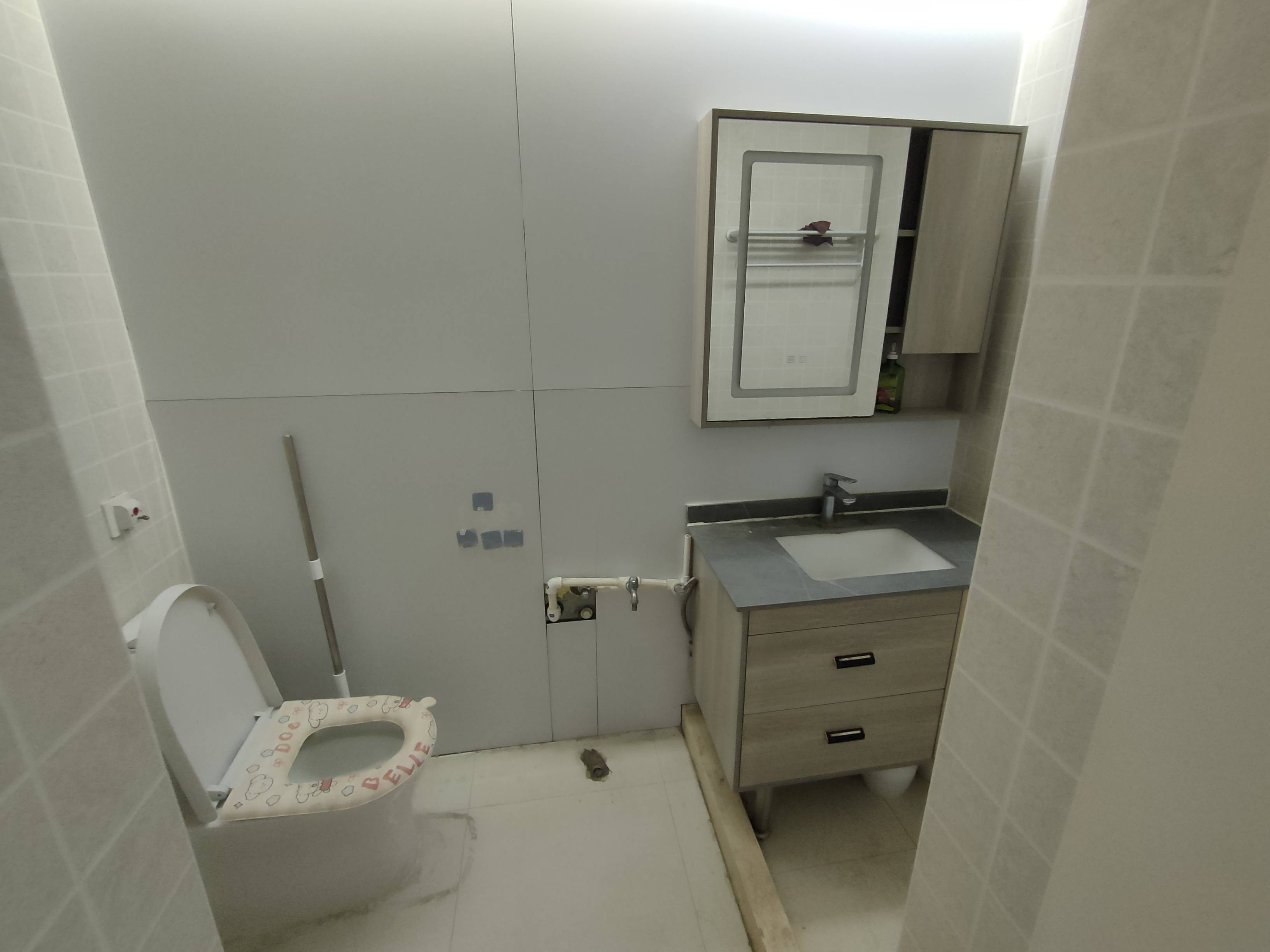 长风国盛中心111平米写字楼出租