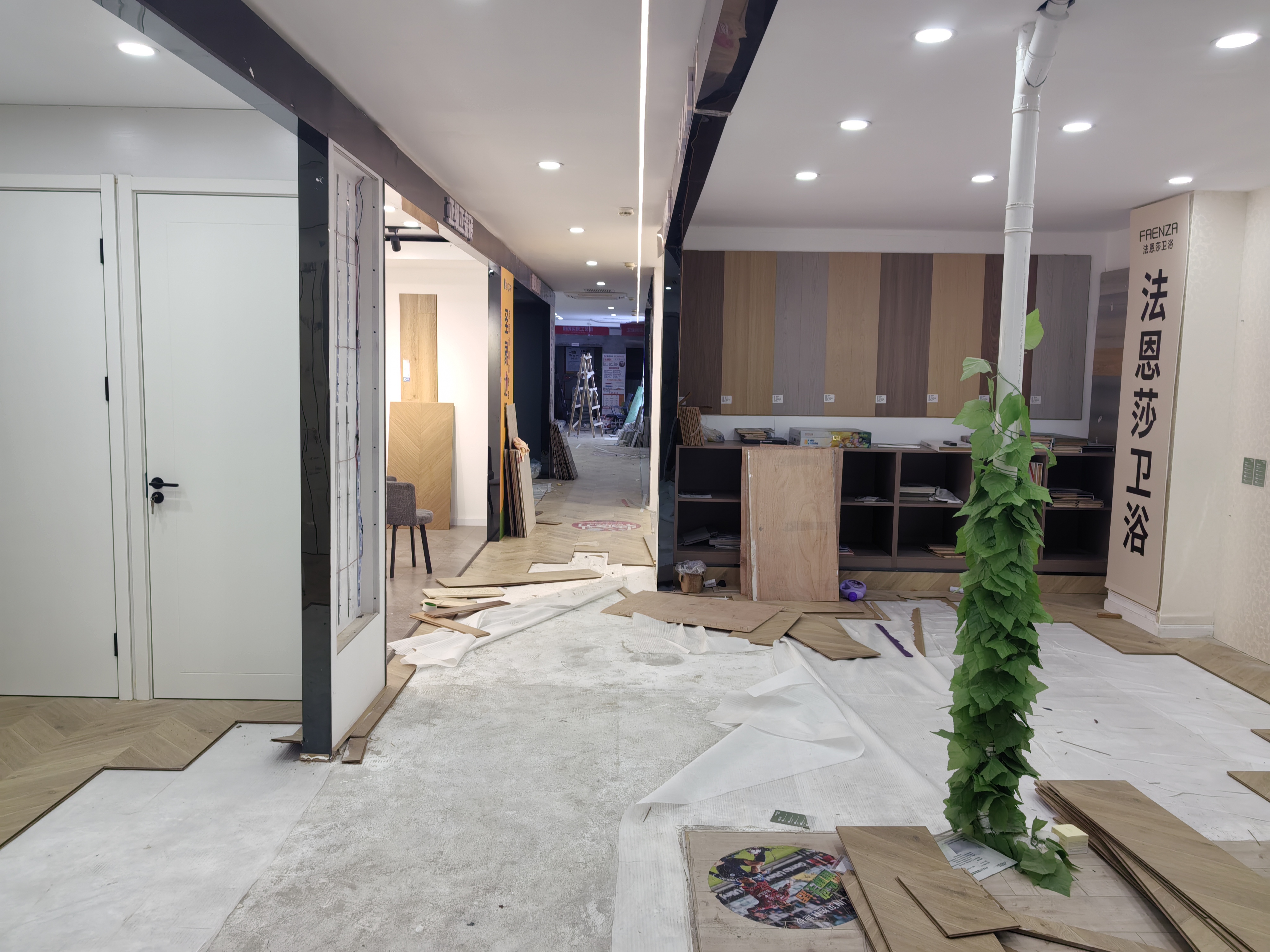 陆家嘴金桃大厦289平米写字楼出租