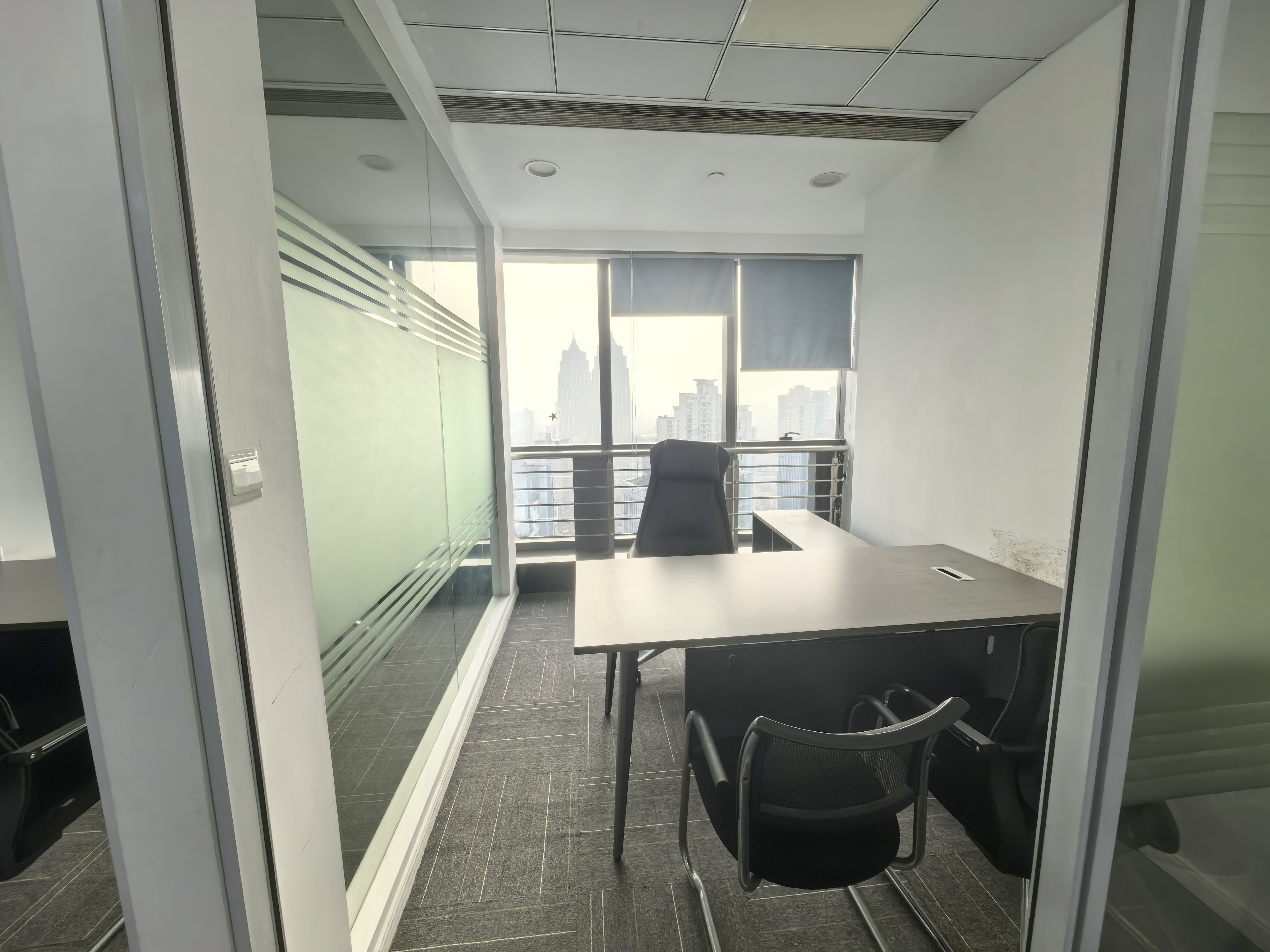 曹杨绿地和创大厦80平米写字楼出租