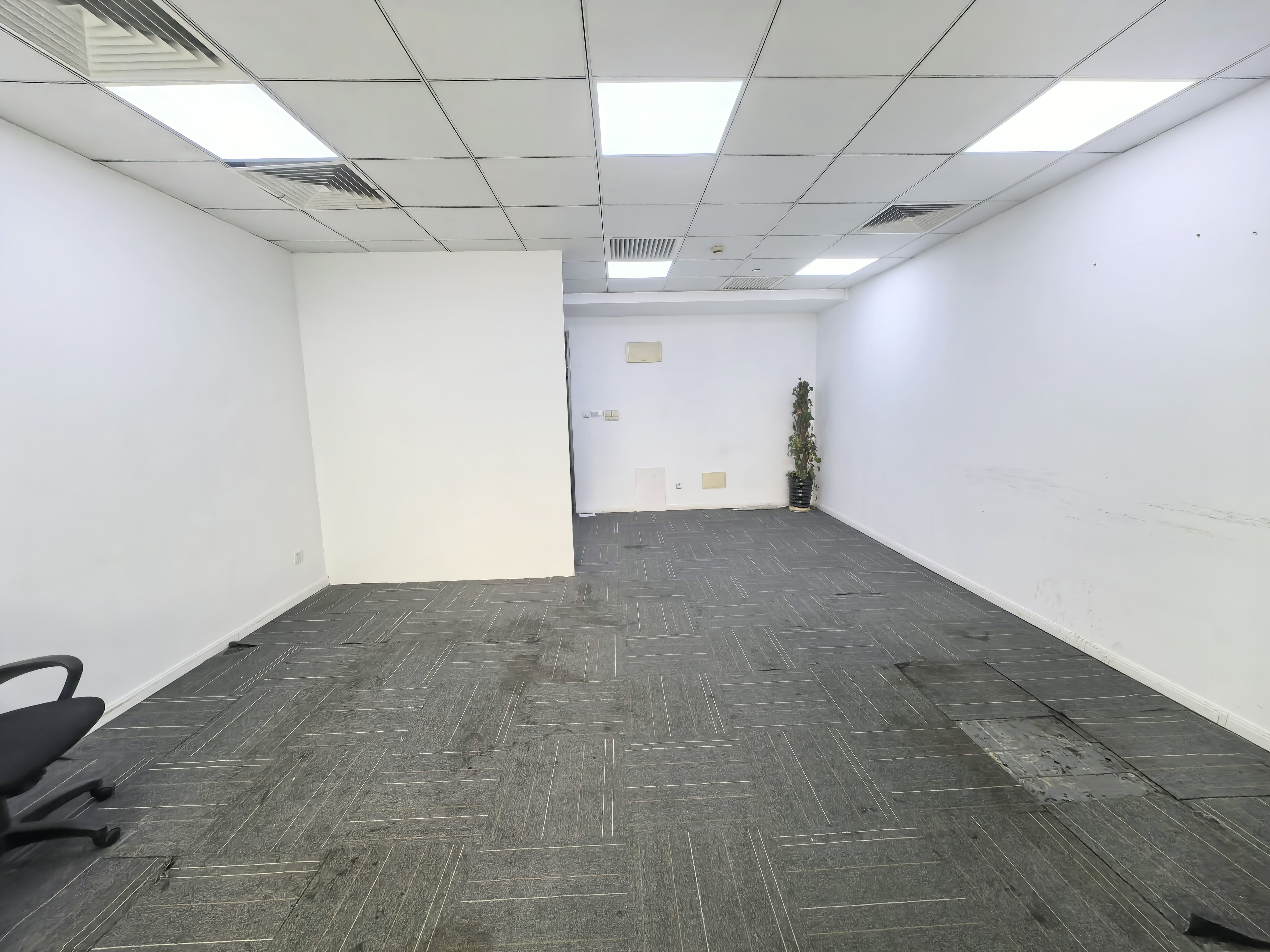 曹杨绿地和创大厦80平米写字楼出租