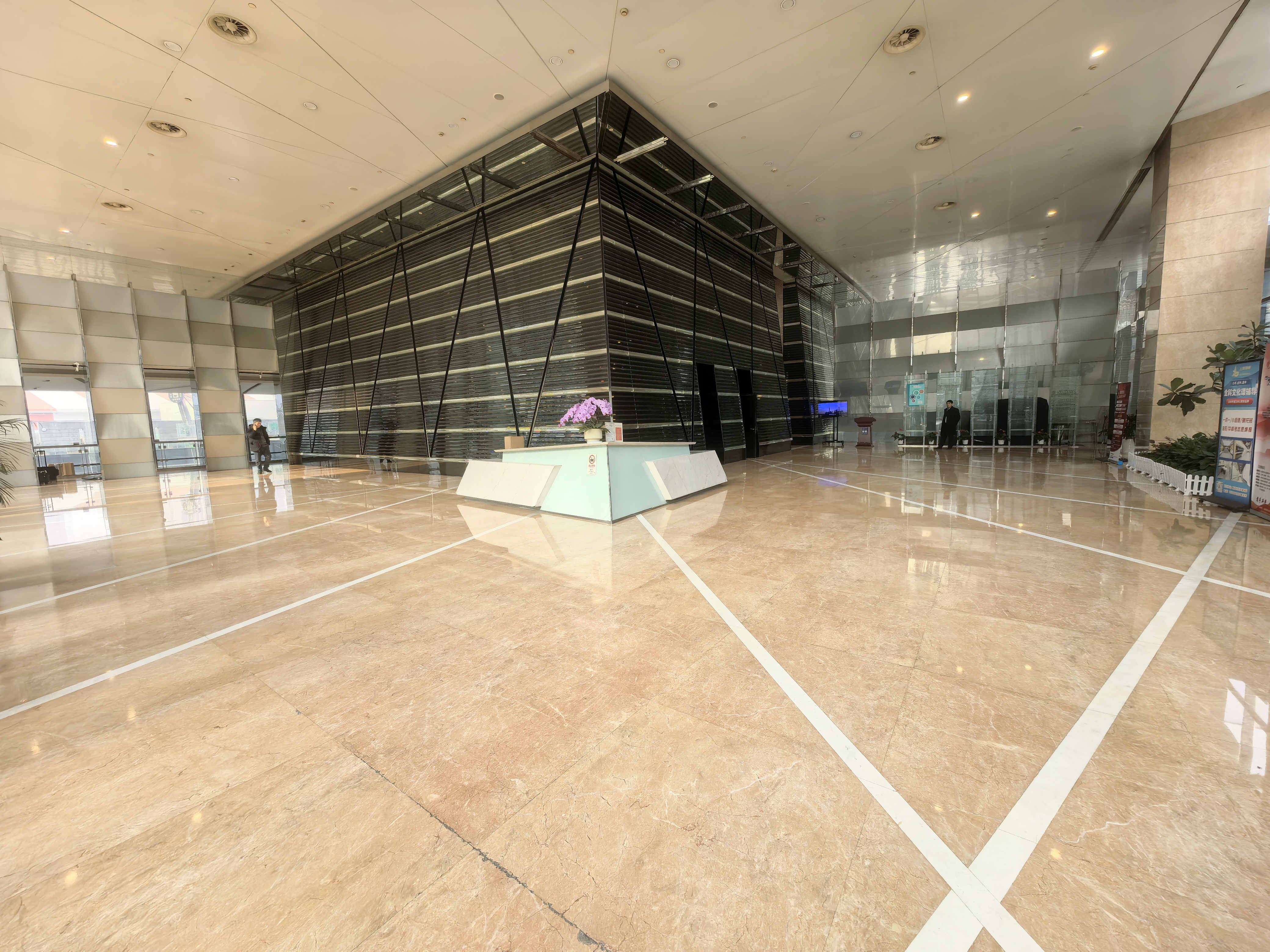 曹杨绿地和创大厦80平米写字楼出租