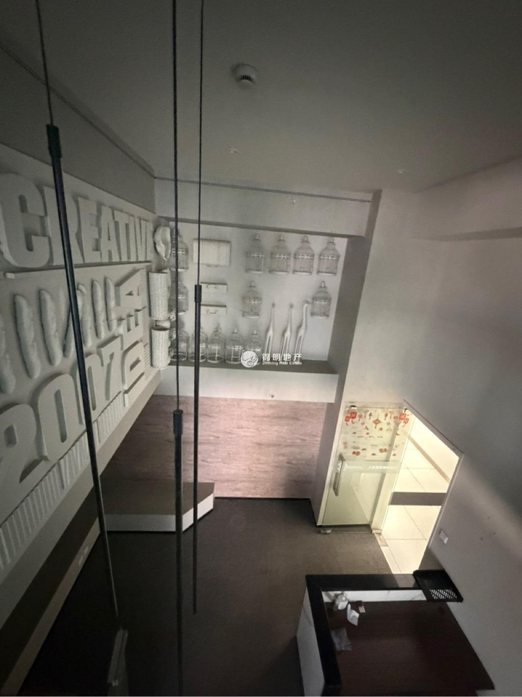 四川北路海泰时代大厦215平米写字楼出租