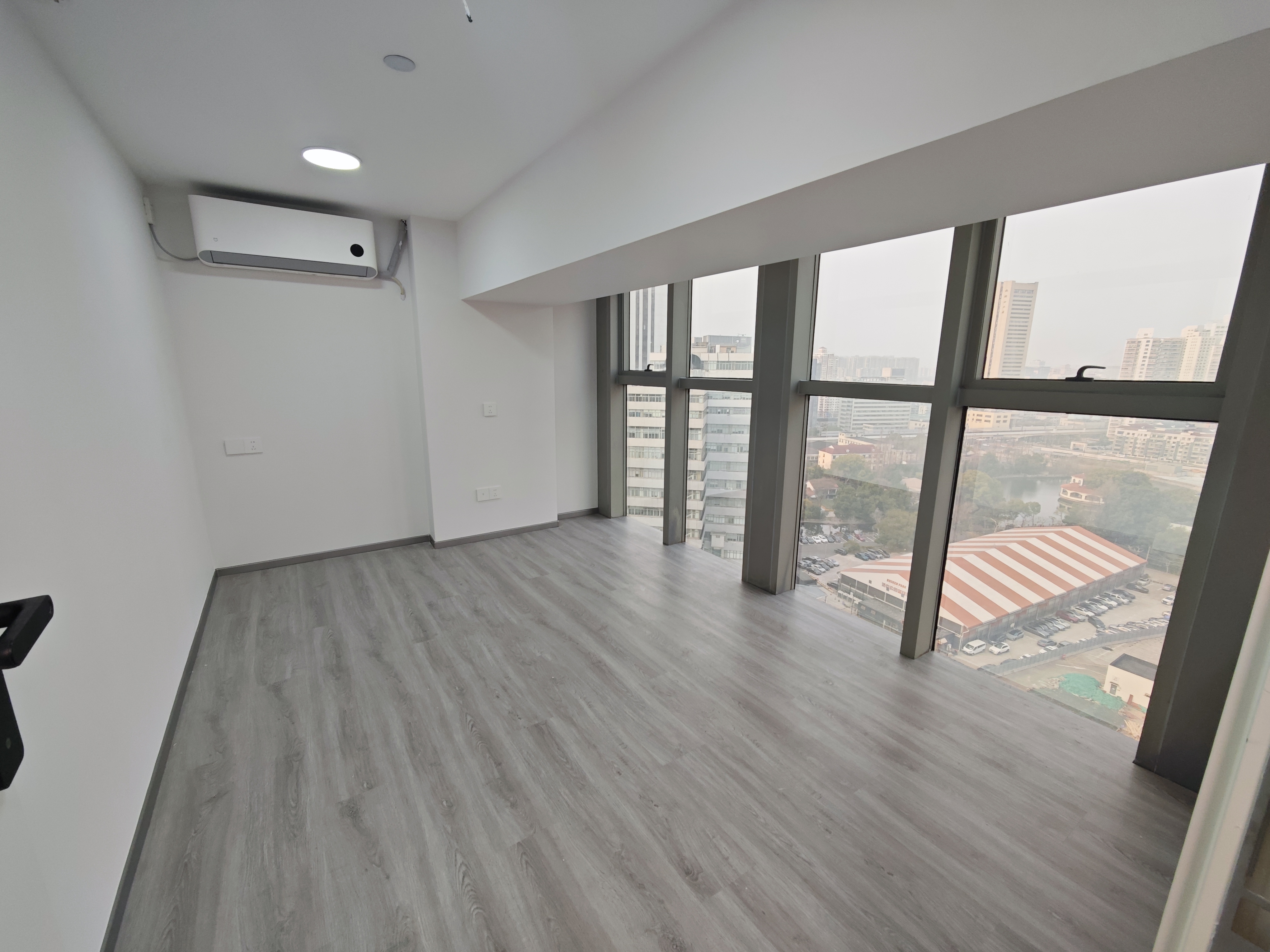 曹杨尚诚国际165平米写字楼出租