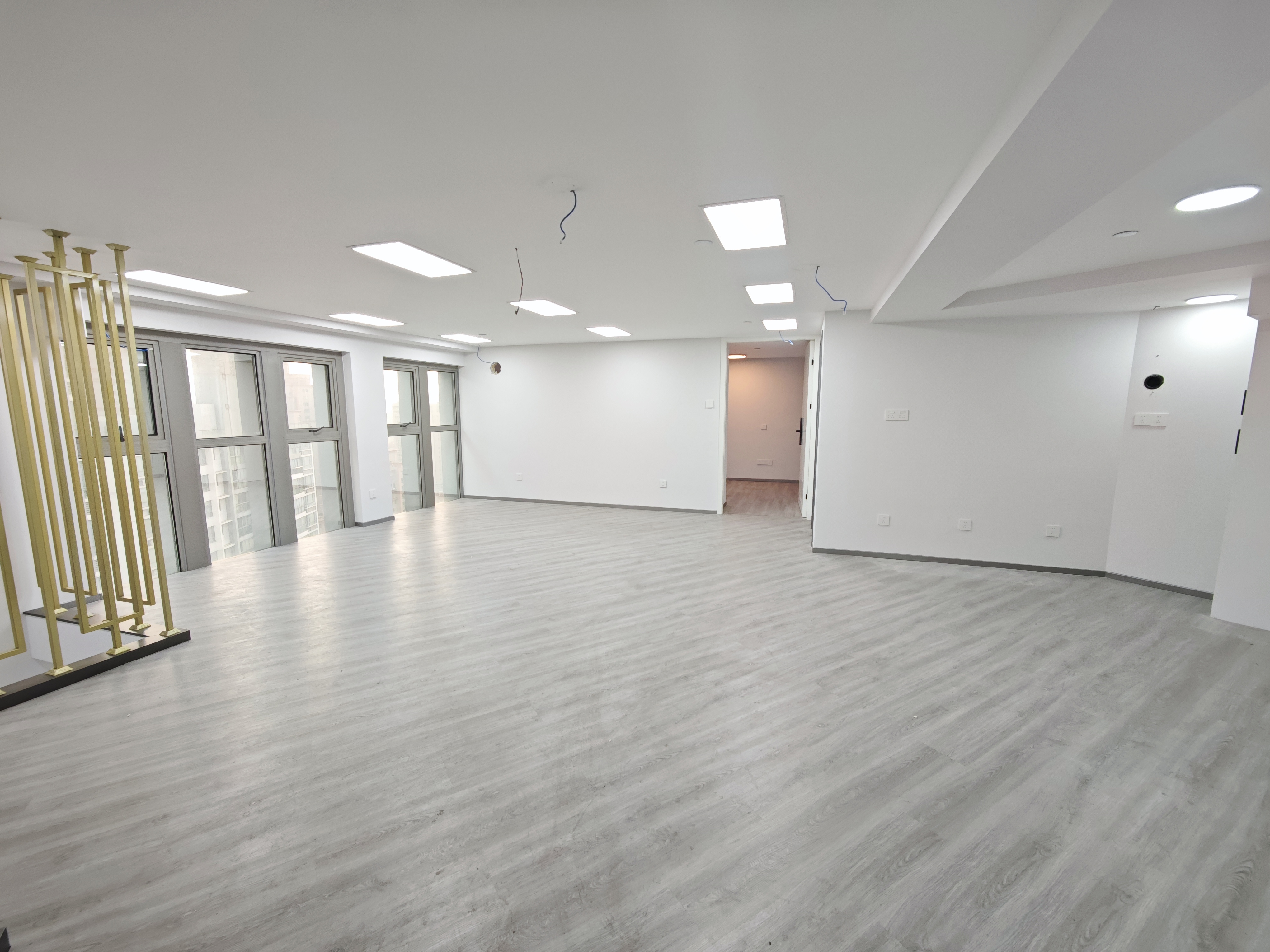 曹杨尚诚国际165平米写字楼出租