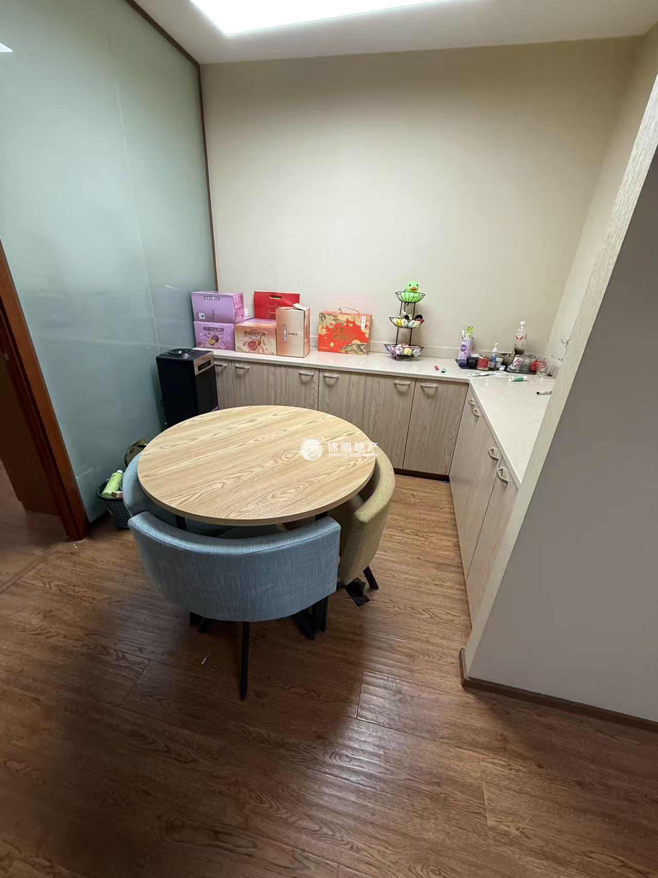 淮海中路恒积大厦115平米写字楼出租