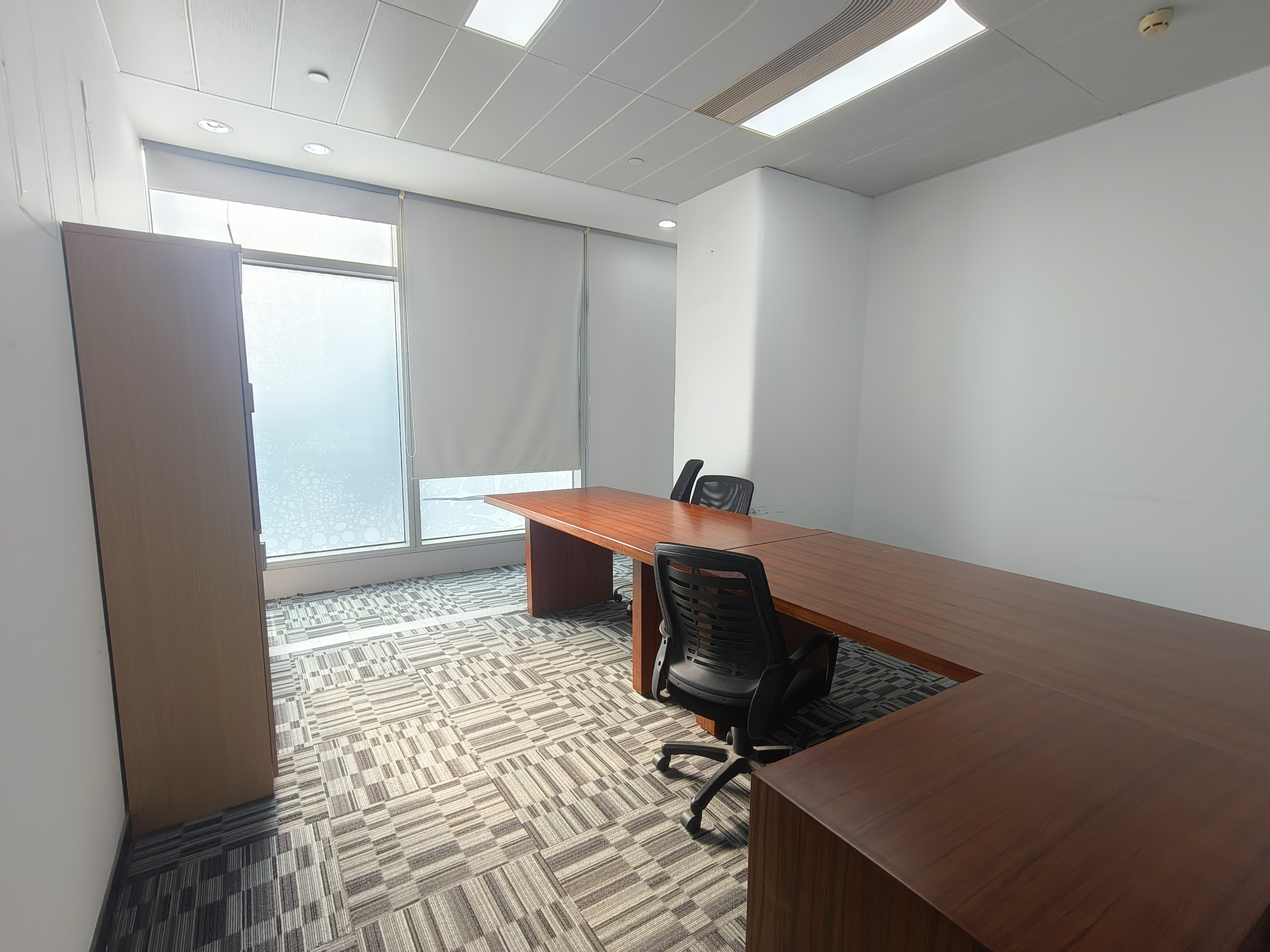 世博滨江绿地海外滩195平米写字楼出租