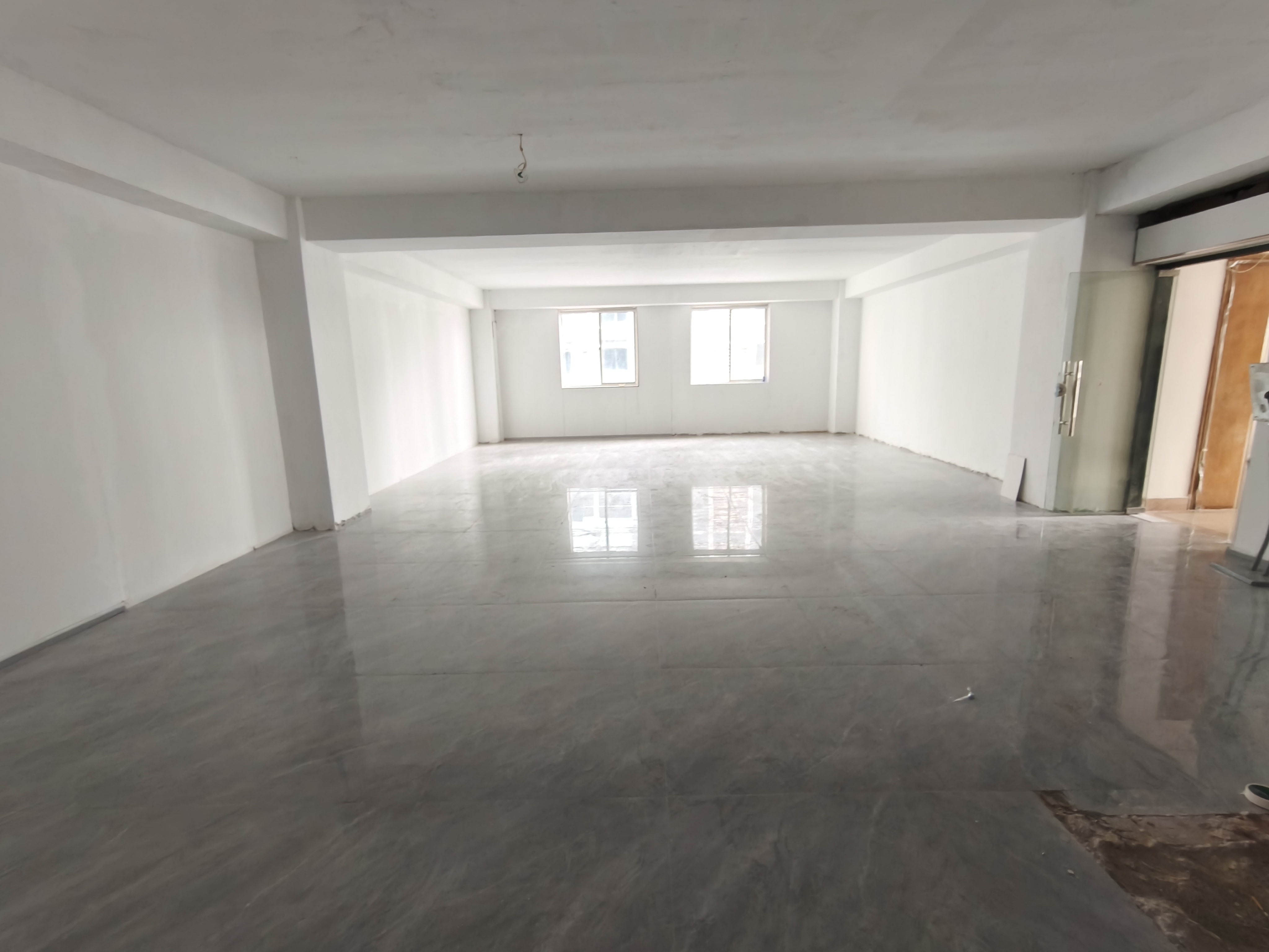 虹桥长宁科技大楼117平米写字楼出租