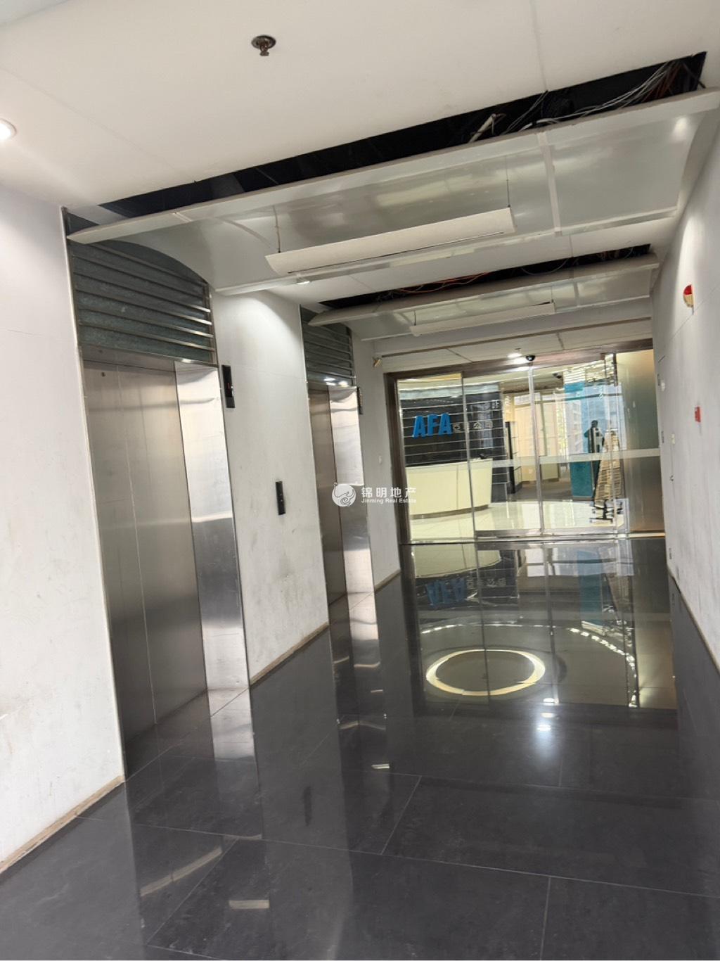 不夜城上海现代交通商务大厦73平米写字楼出租