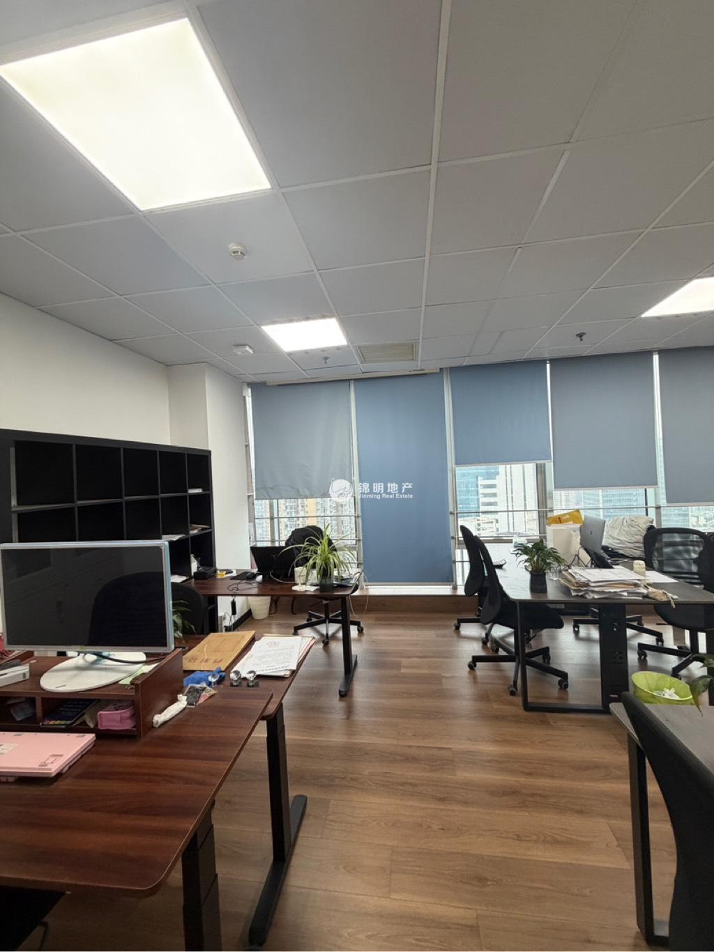 不夜城上海现代交通商务大厦73平米写字楼出租