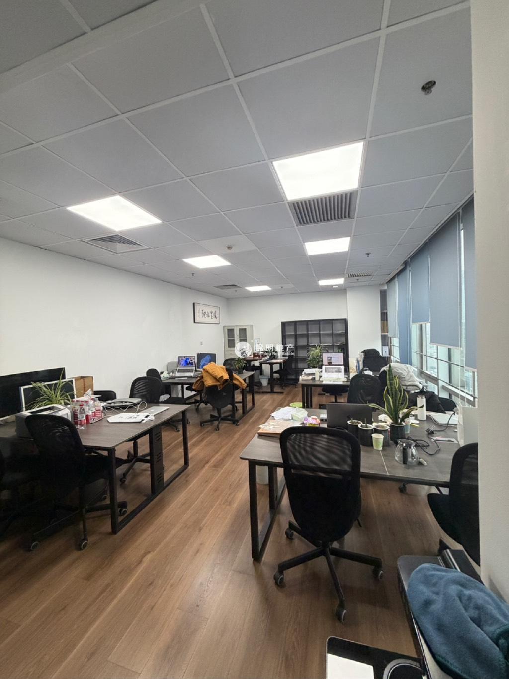 不夜城上海现代交通商务大厦73平米写字楼出租