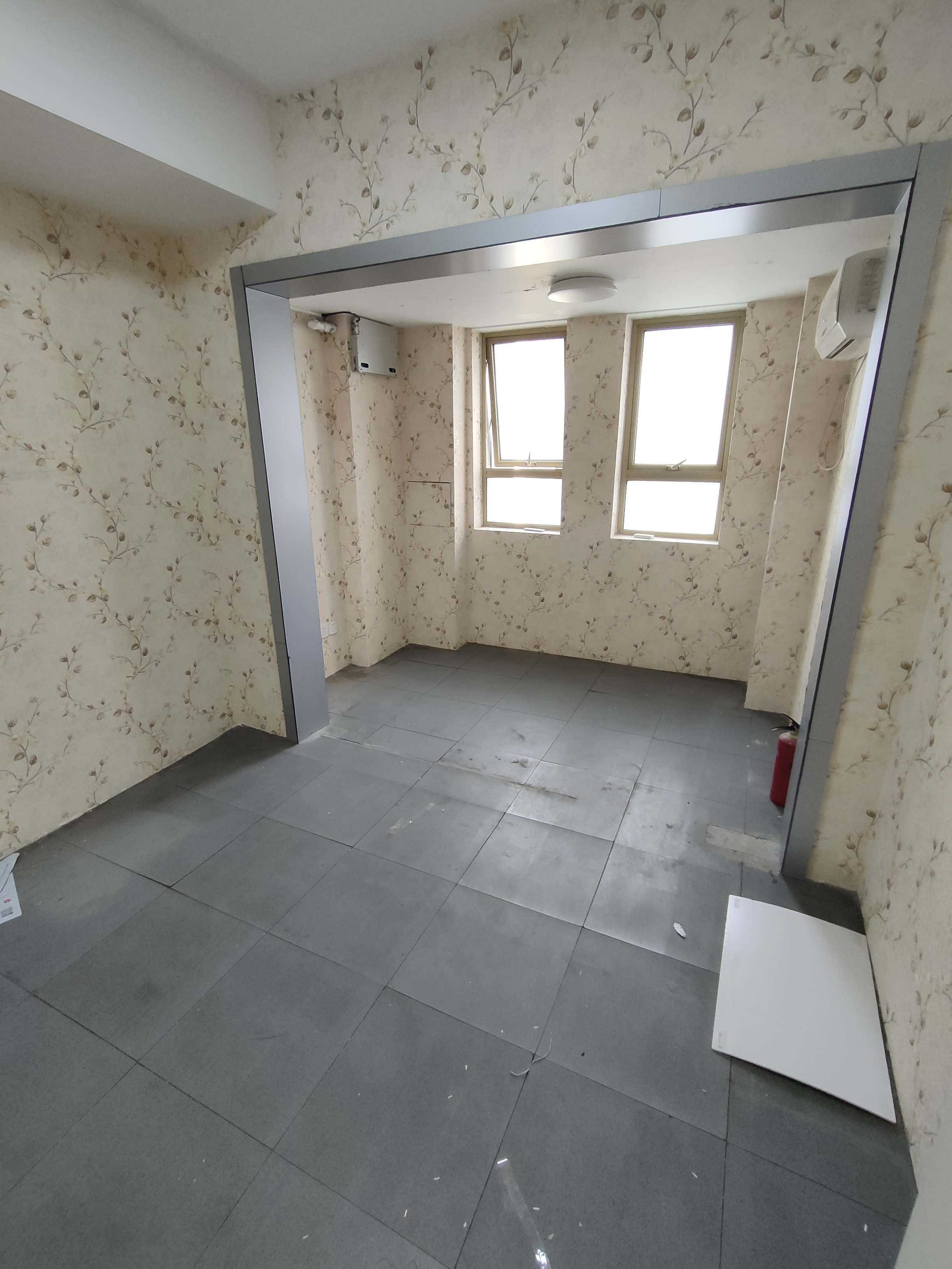 中山公园虹桥国际大厦106平米写字楼出租