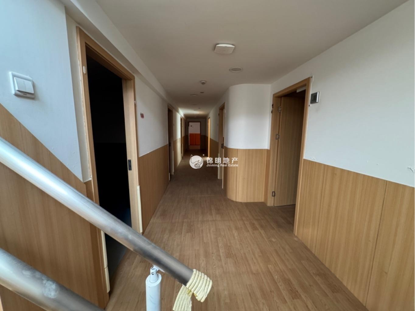 中山公园迎龙大厦479平米写字楼出租