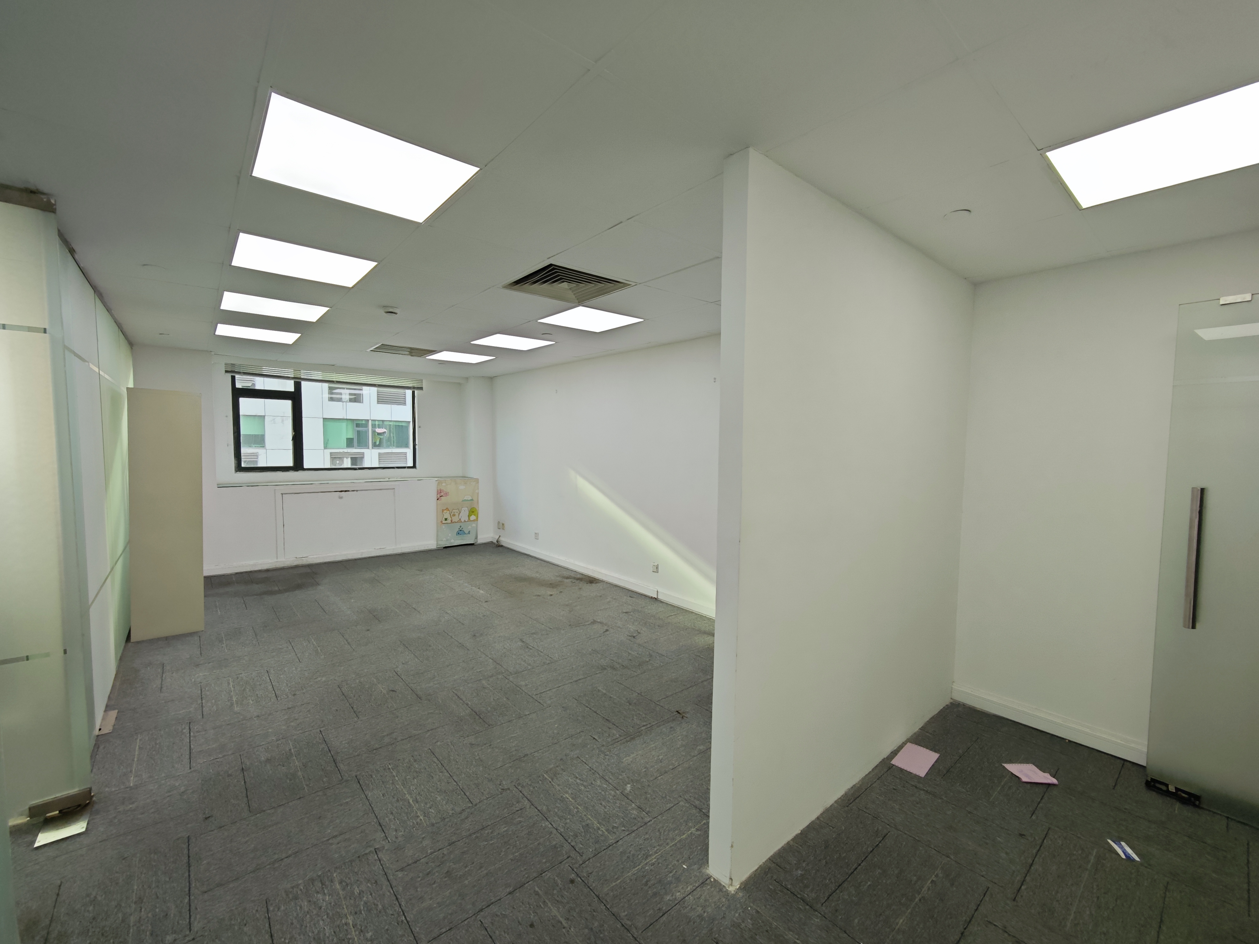 光新浦发广场96平米写字楼出租