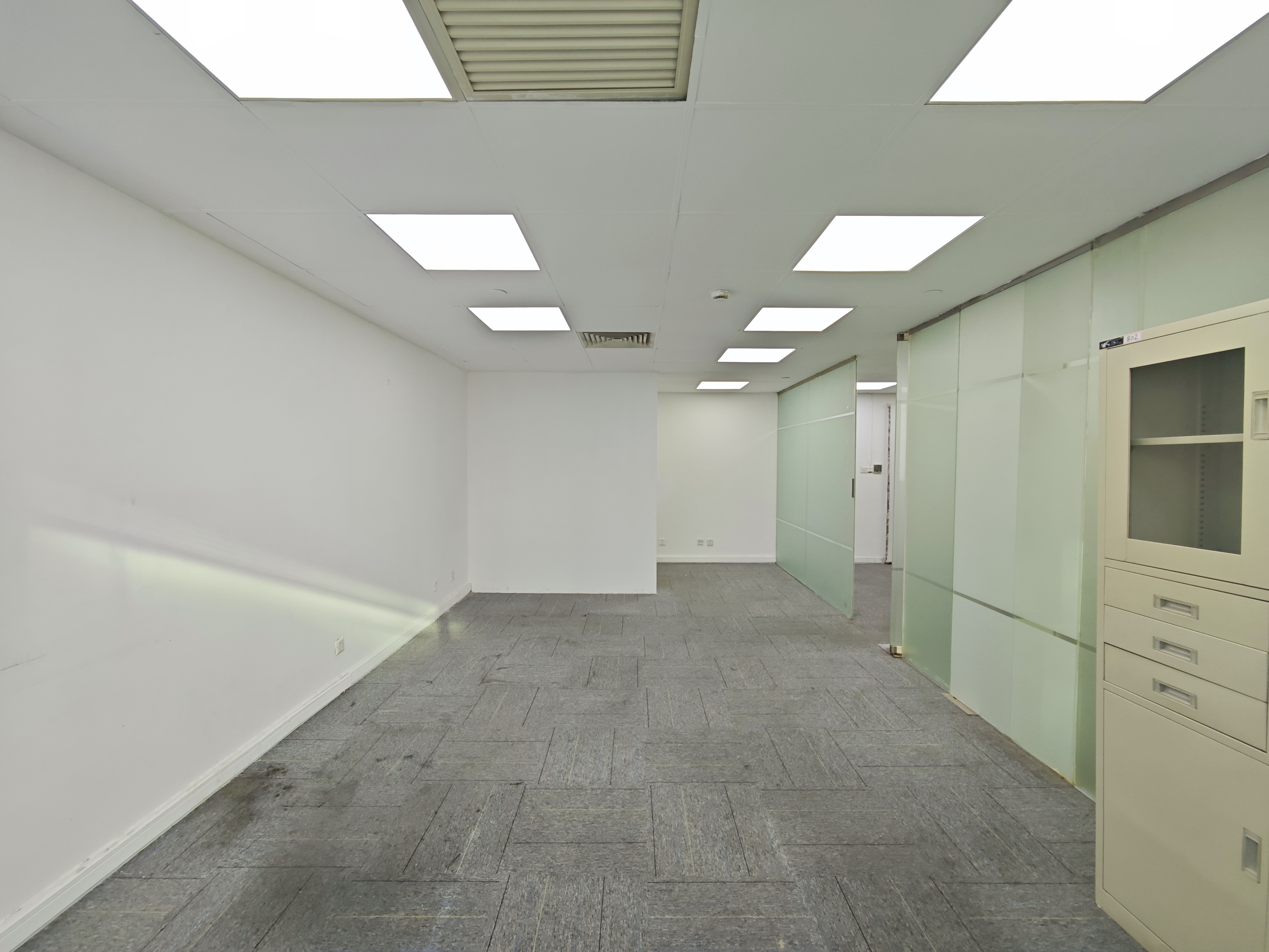 光新浦发广场96平米写字楼出租