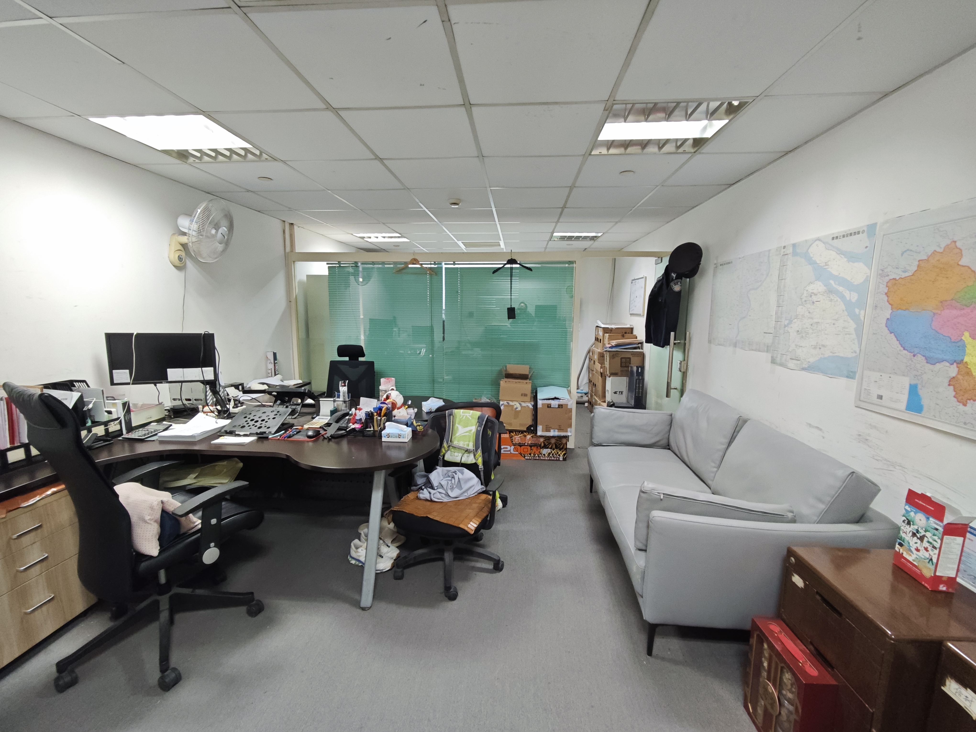 光新浦发广场56平米写字楼出租