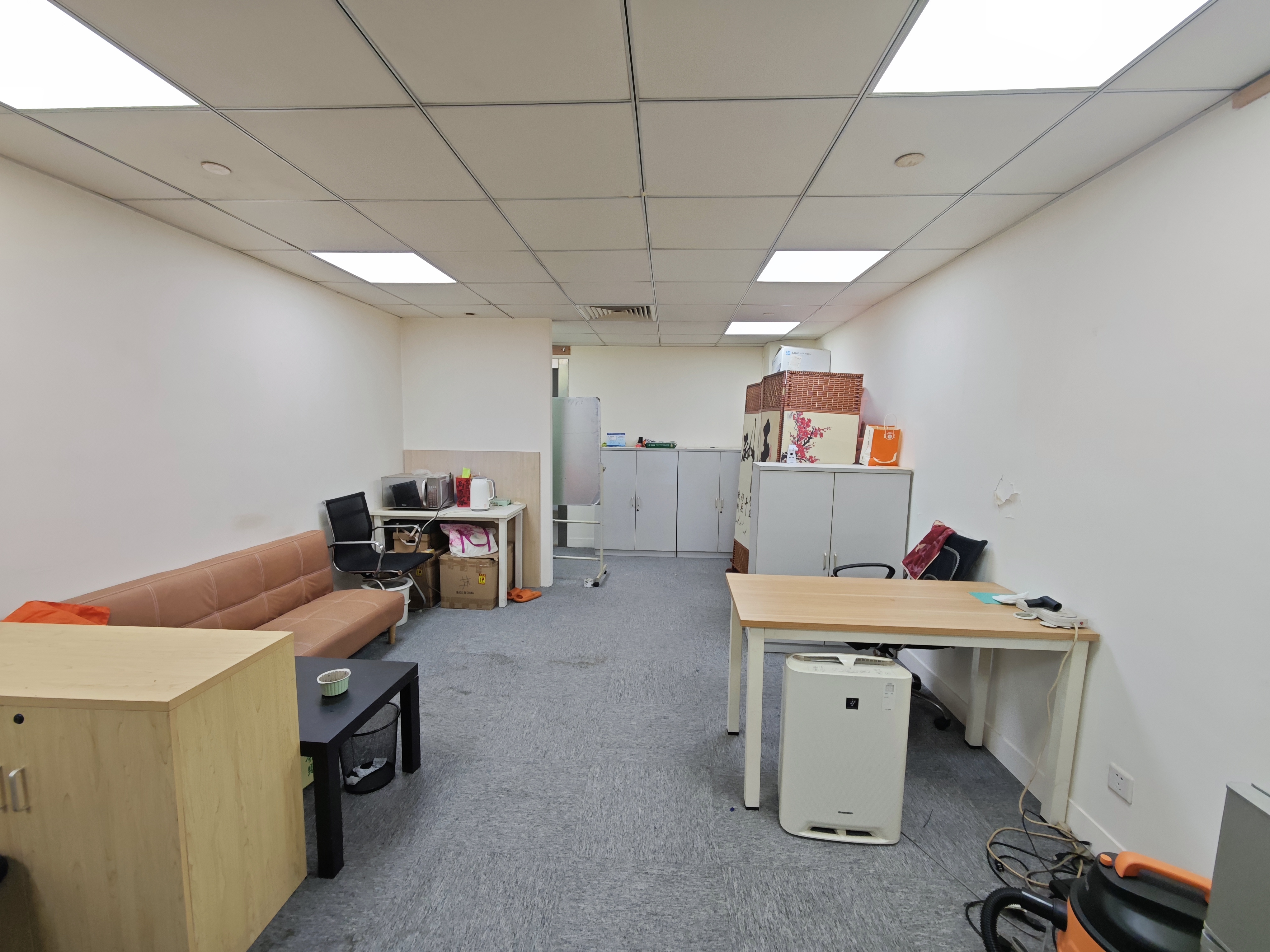 光新浦发广场56平米写字楼出租