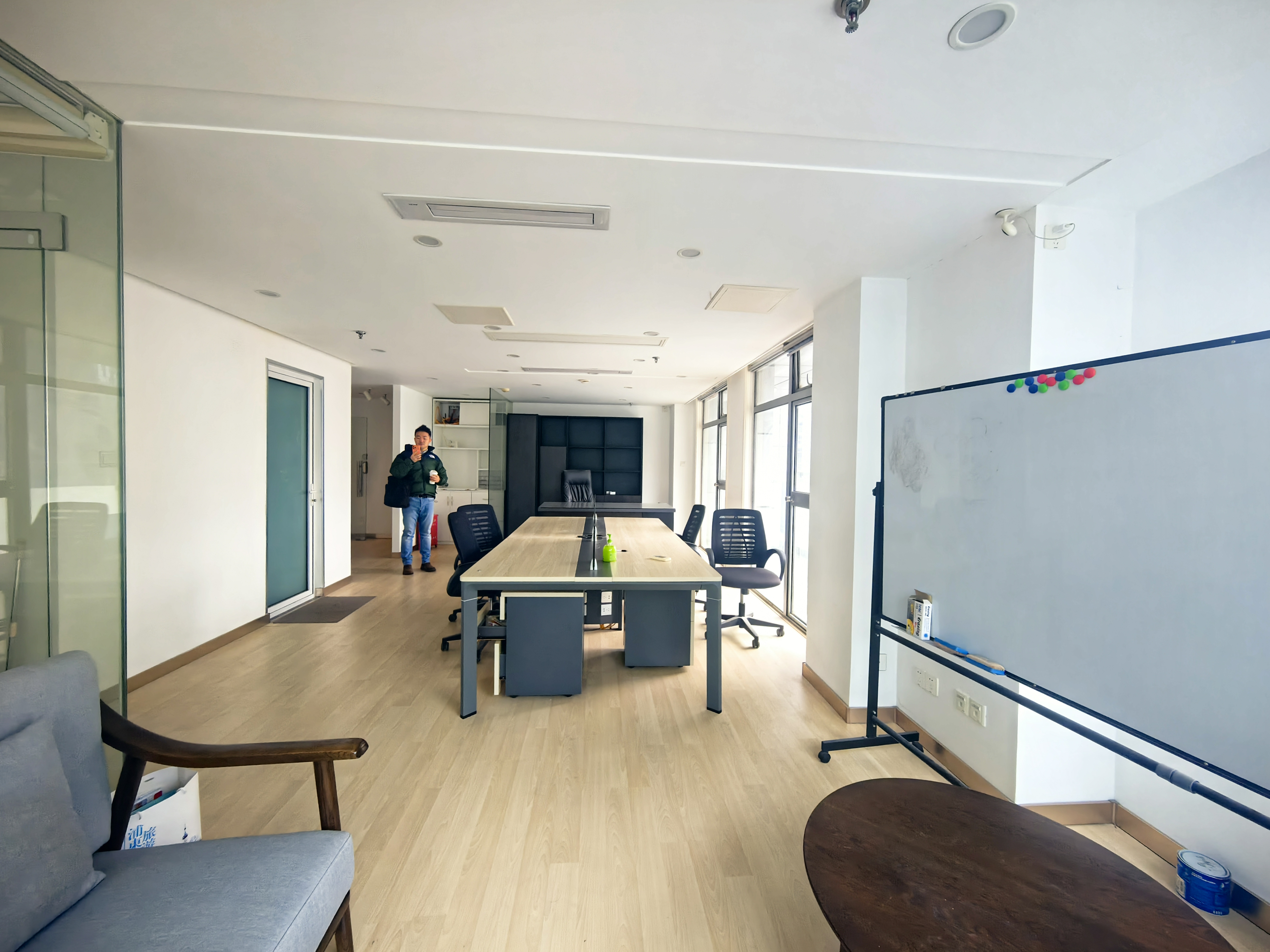 淮海中路淮海中华大厦100平米写字楼出租