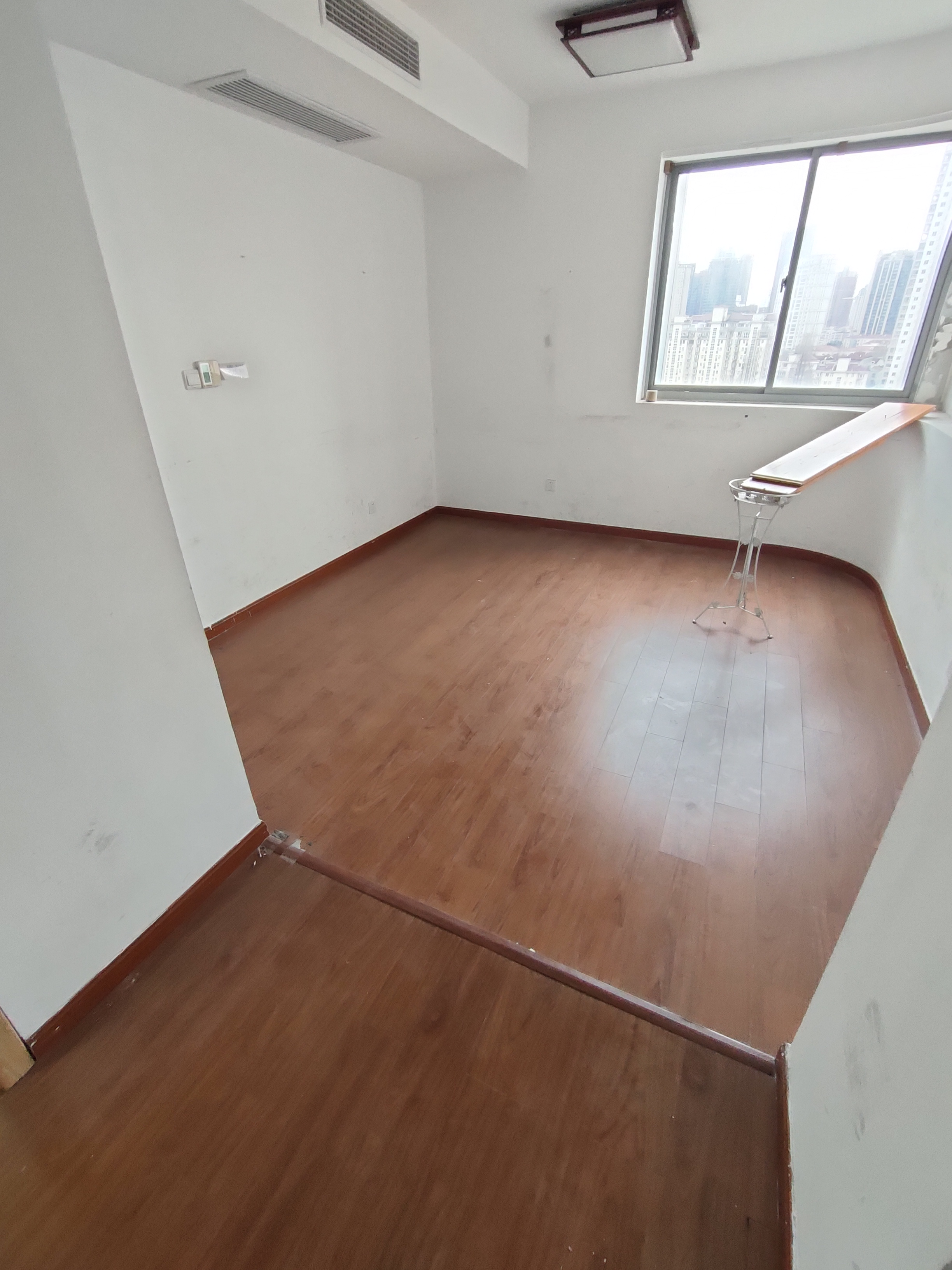 中山公园中西大厦88平米写字楼出租