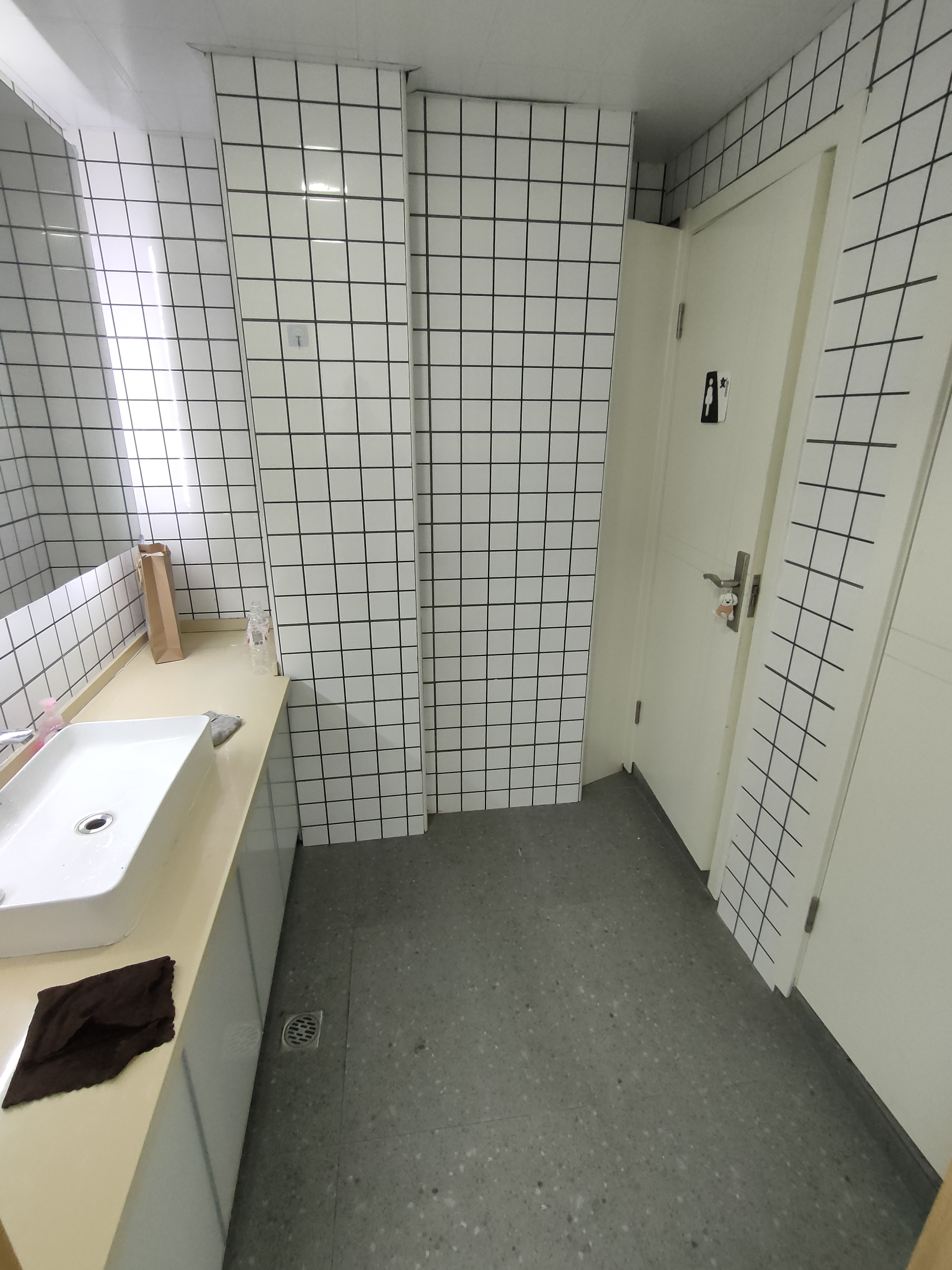 中山公园中西大厦88平米写字楼出租