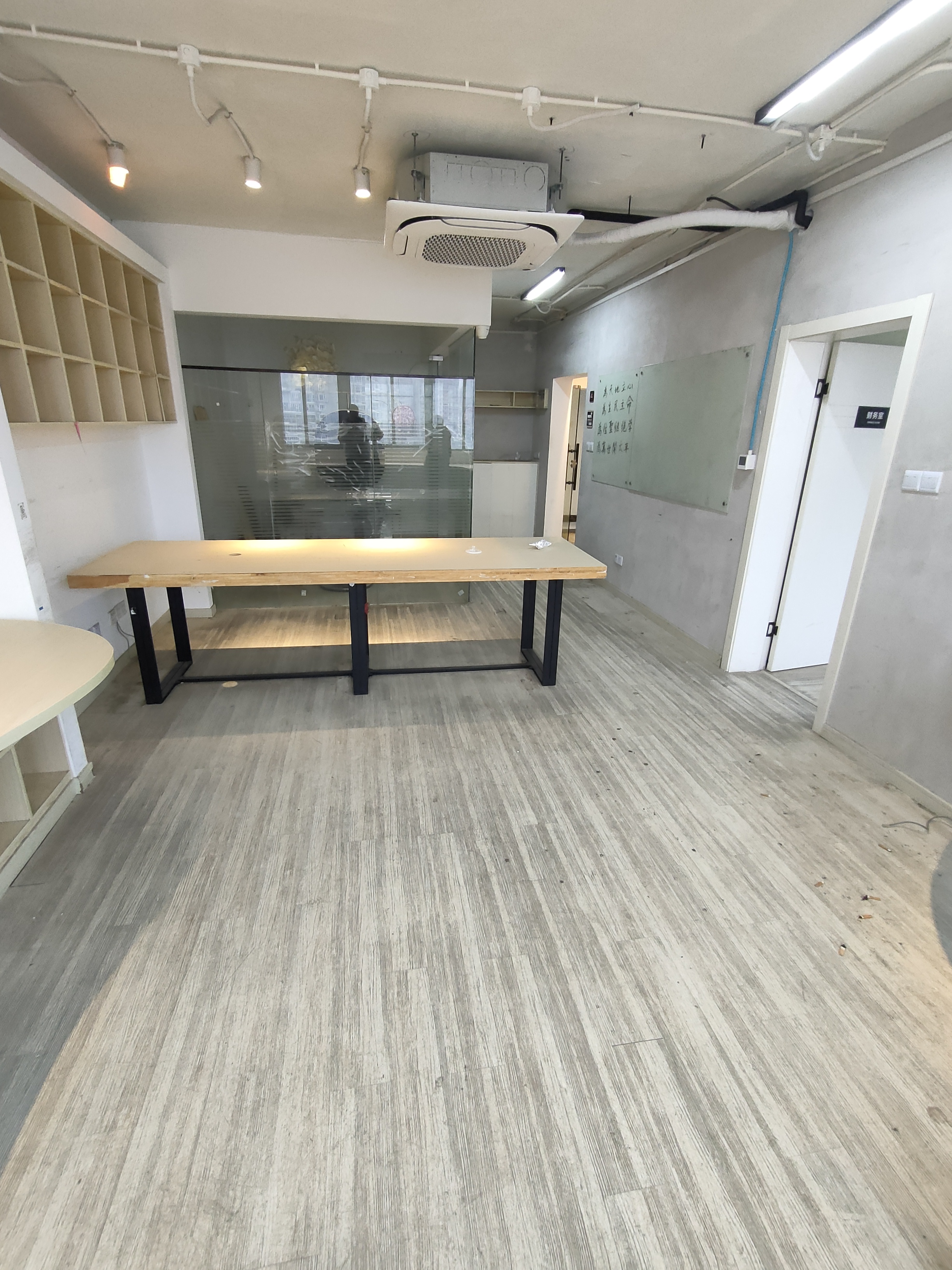 中山公园中西大厦88平米写字楼出租