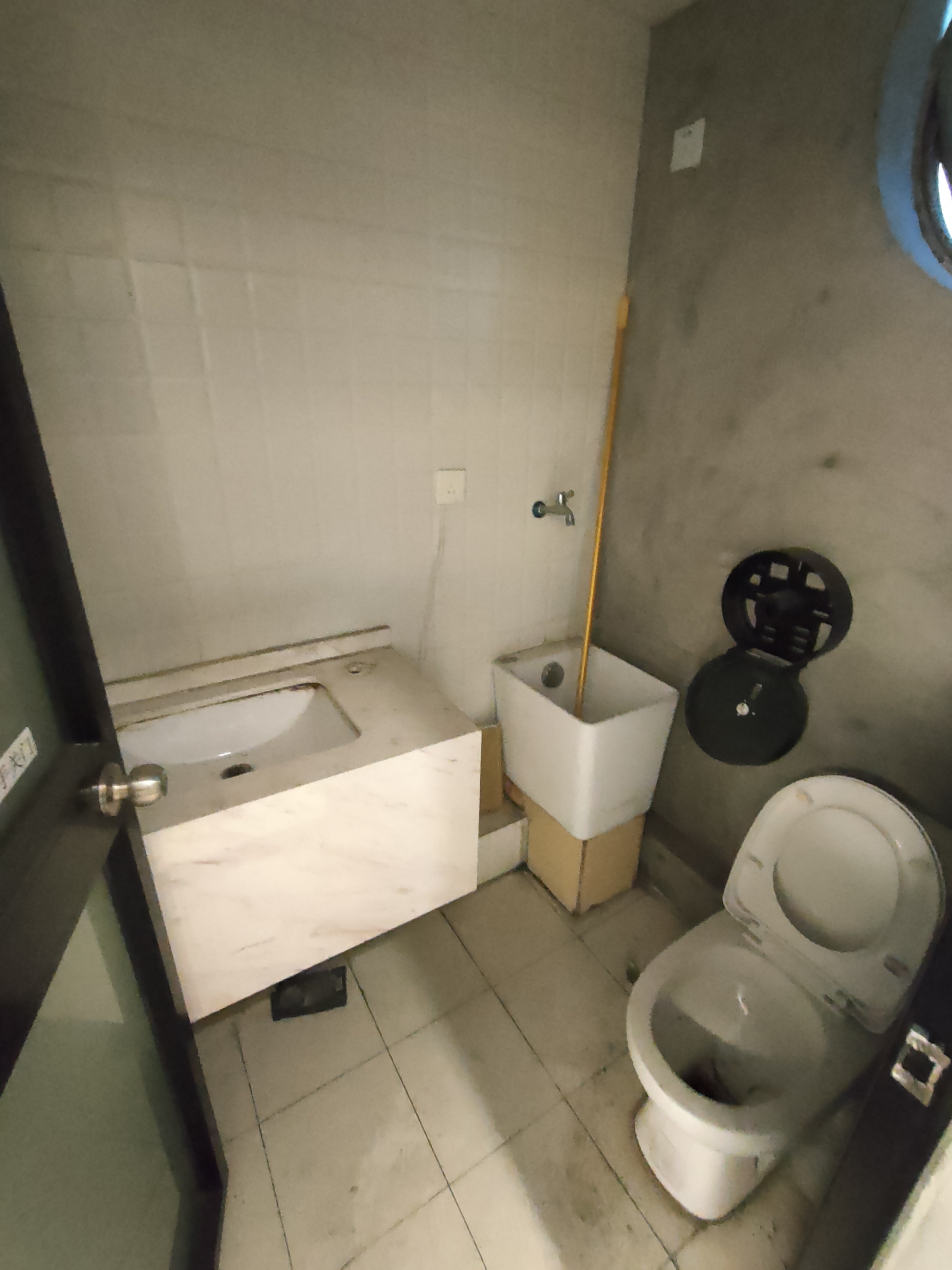 中山公园中西大厦88平米写字楼出租