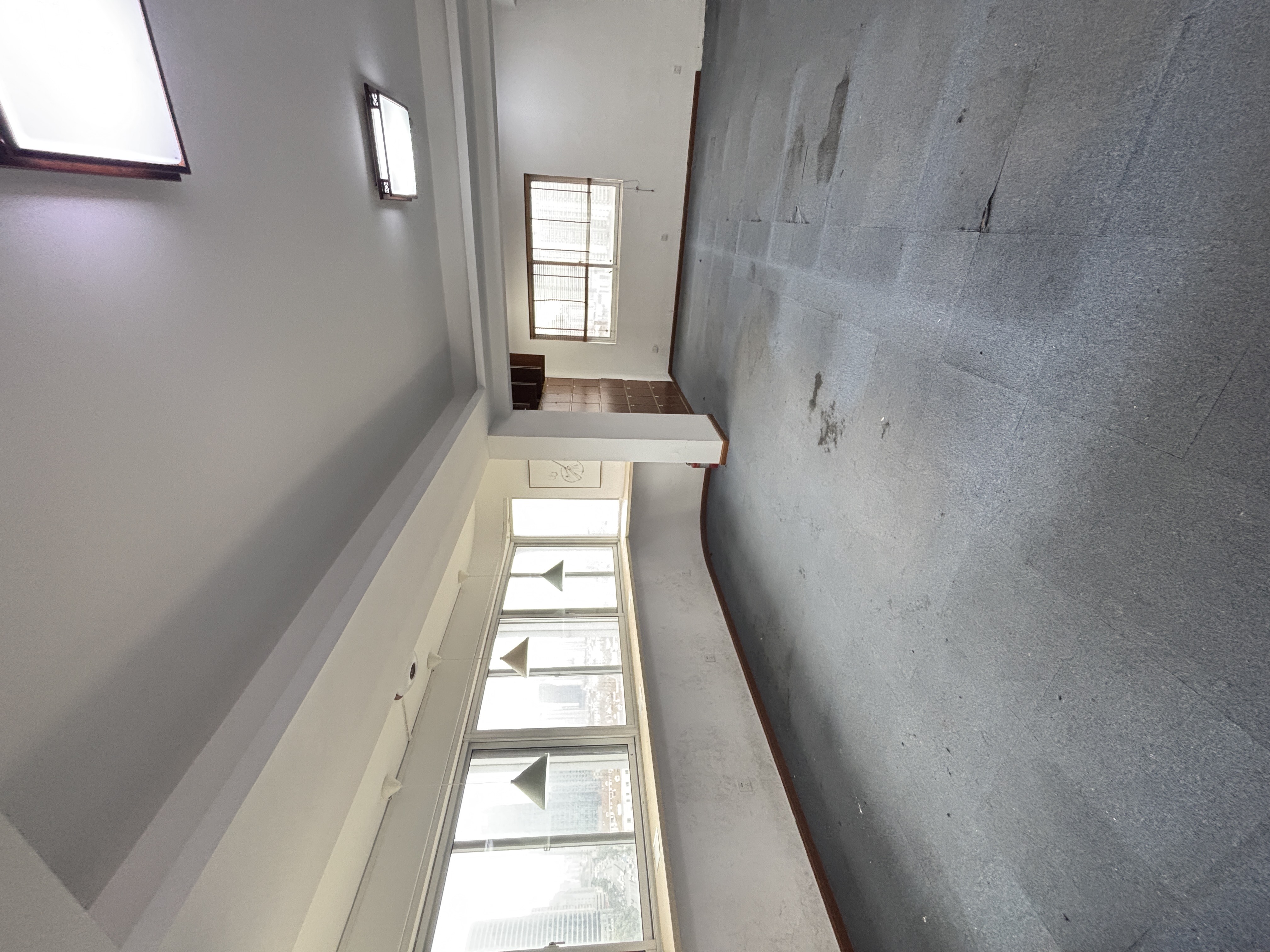 中山公园中西大厦152平米写字楼出租