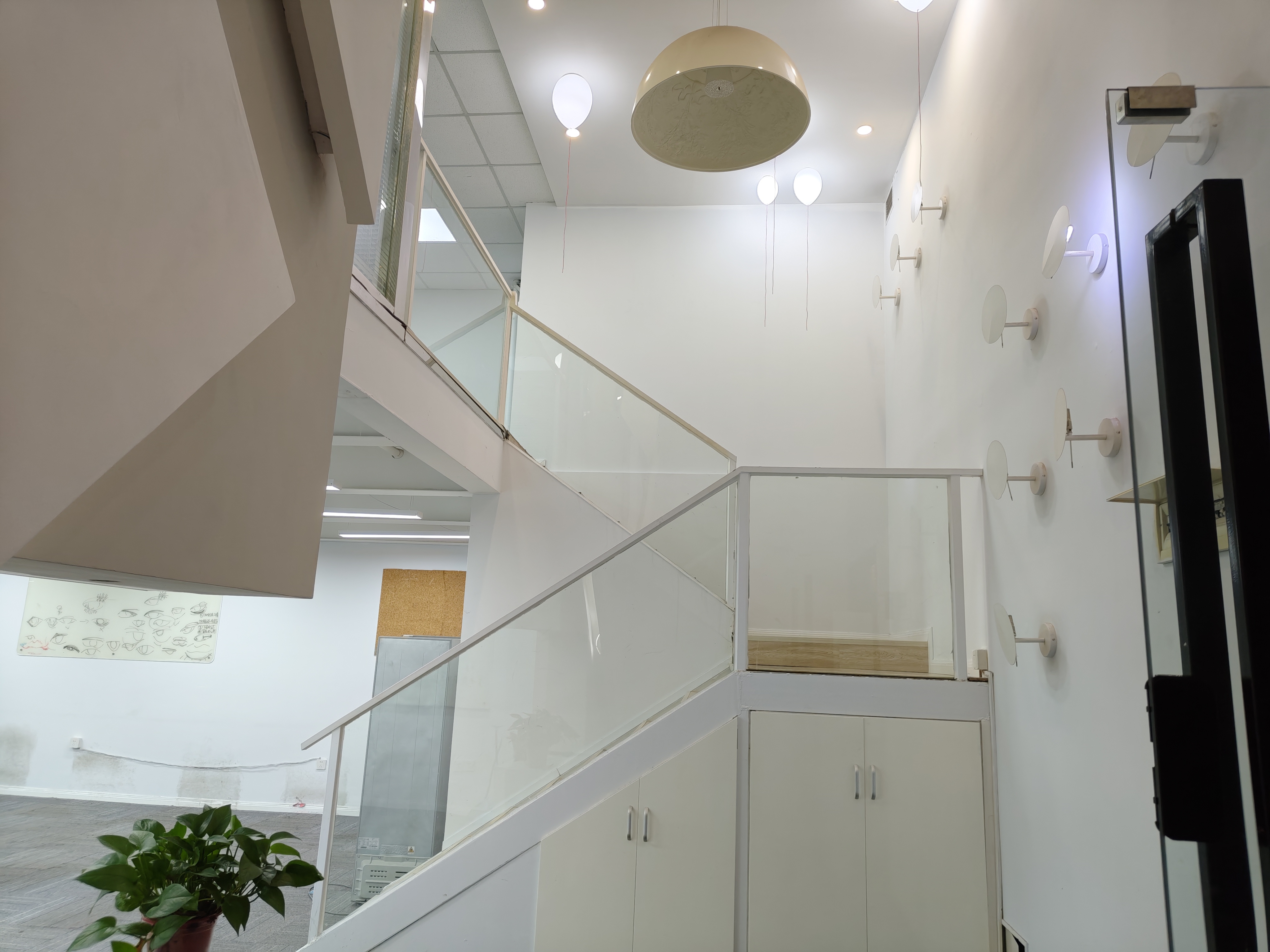 田林上海主角(MOBO办公)160平米写字楼出租