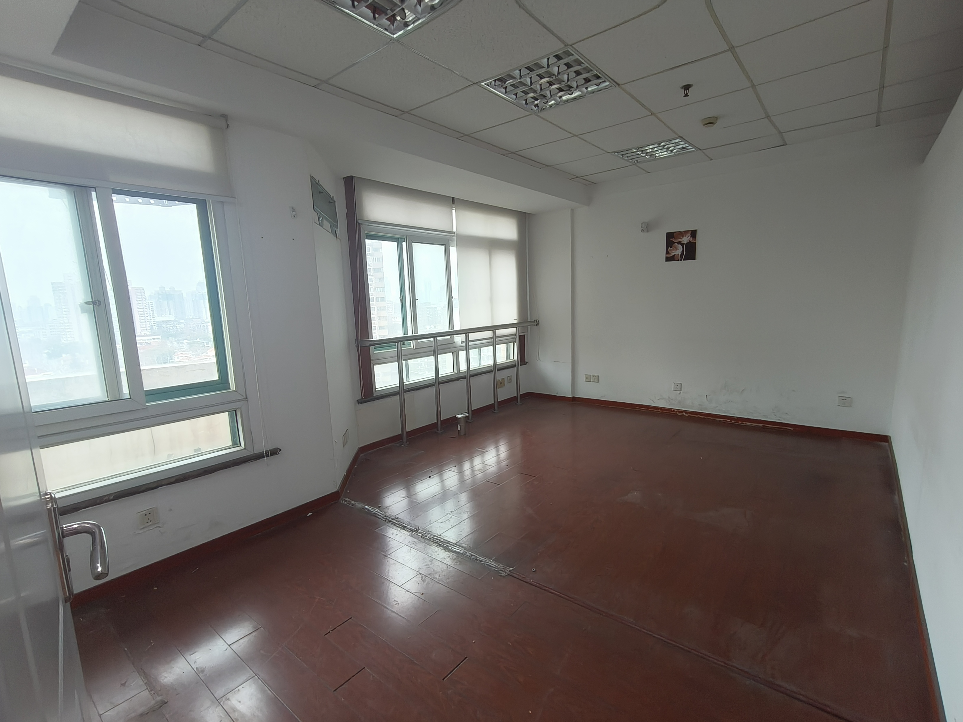 徐家汇五洲国际大厦115平米写字楼出租