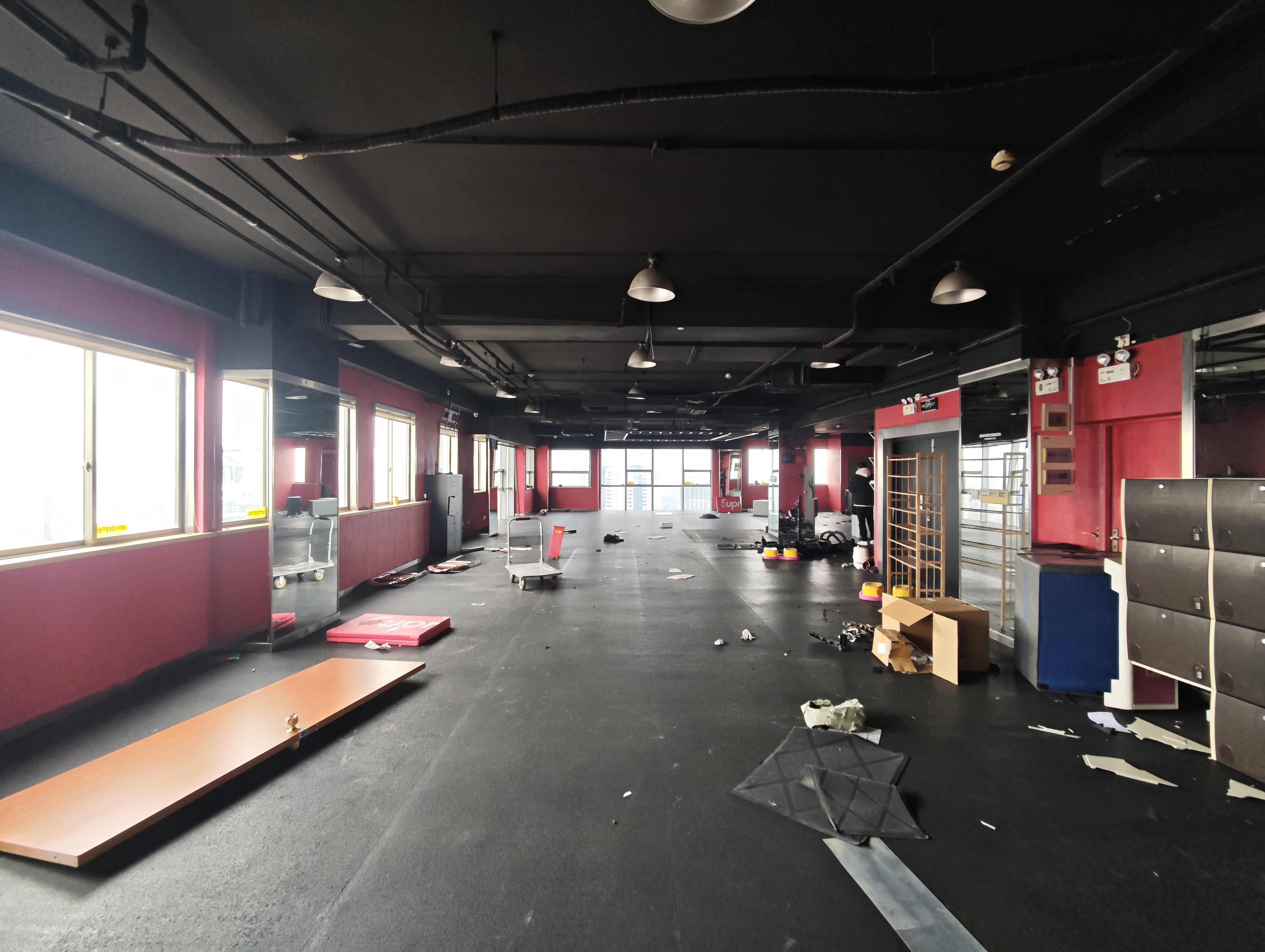 徐家汇汇银广场183平米写字楼出租