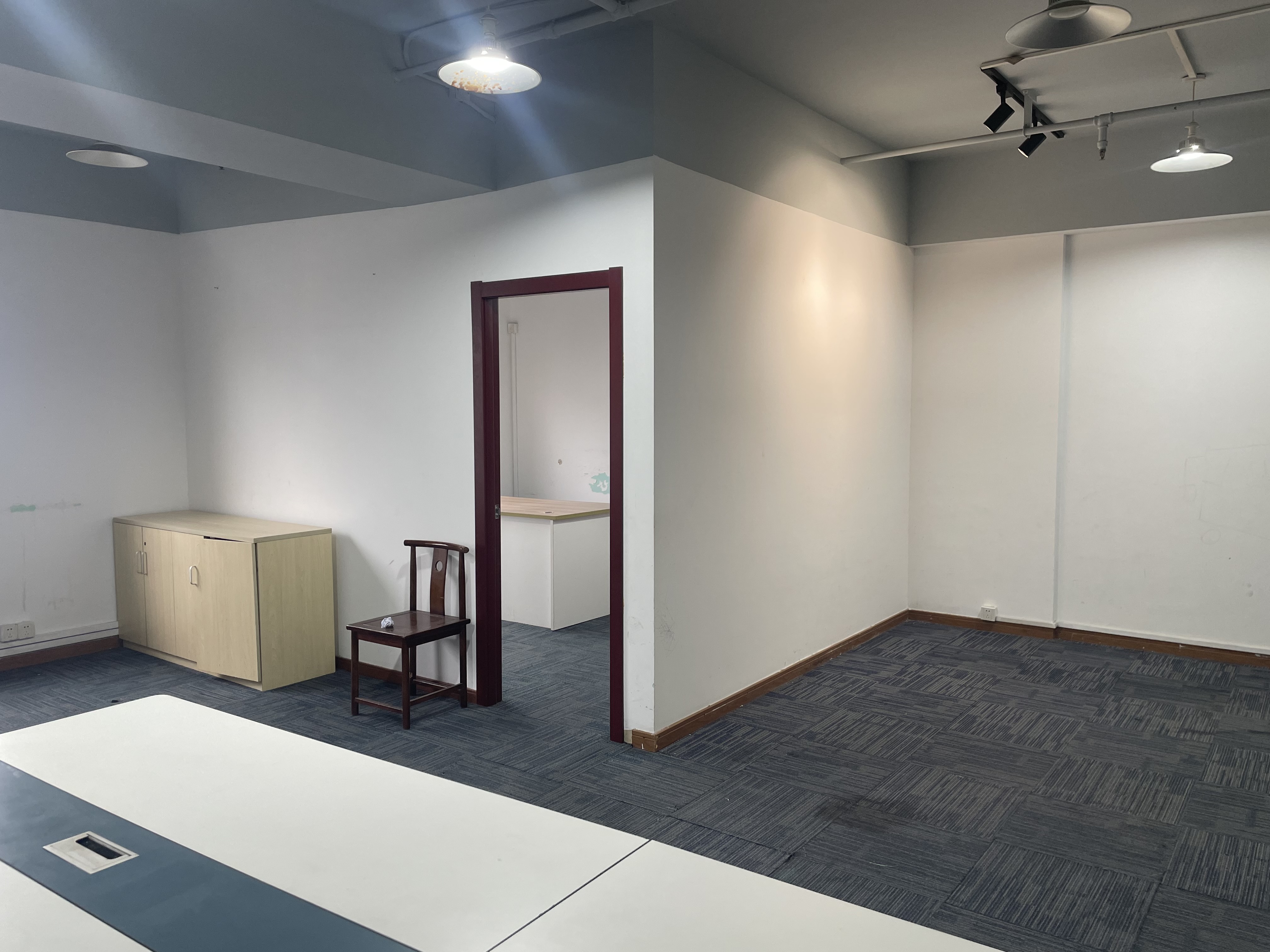 五角场富庆国定大厦73平米写字楼出租