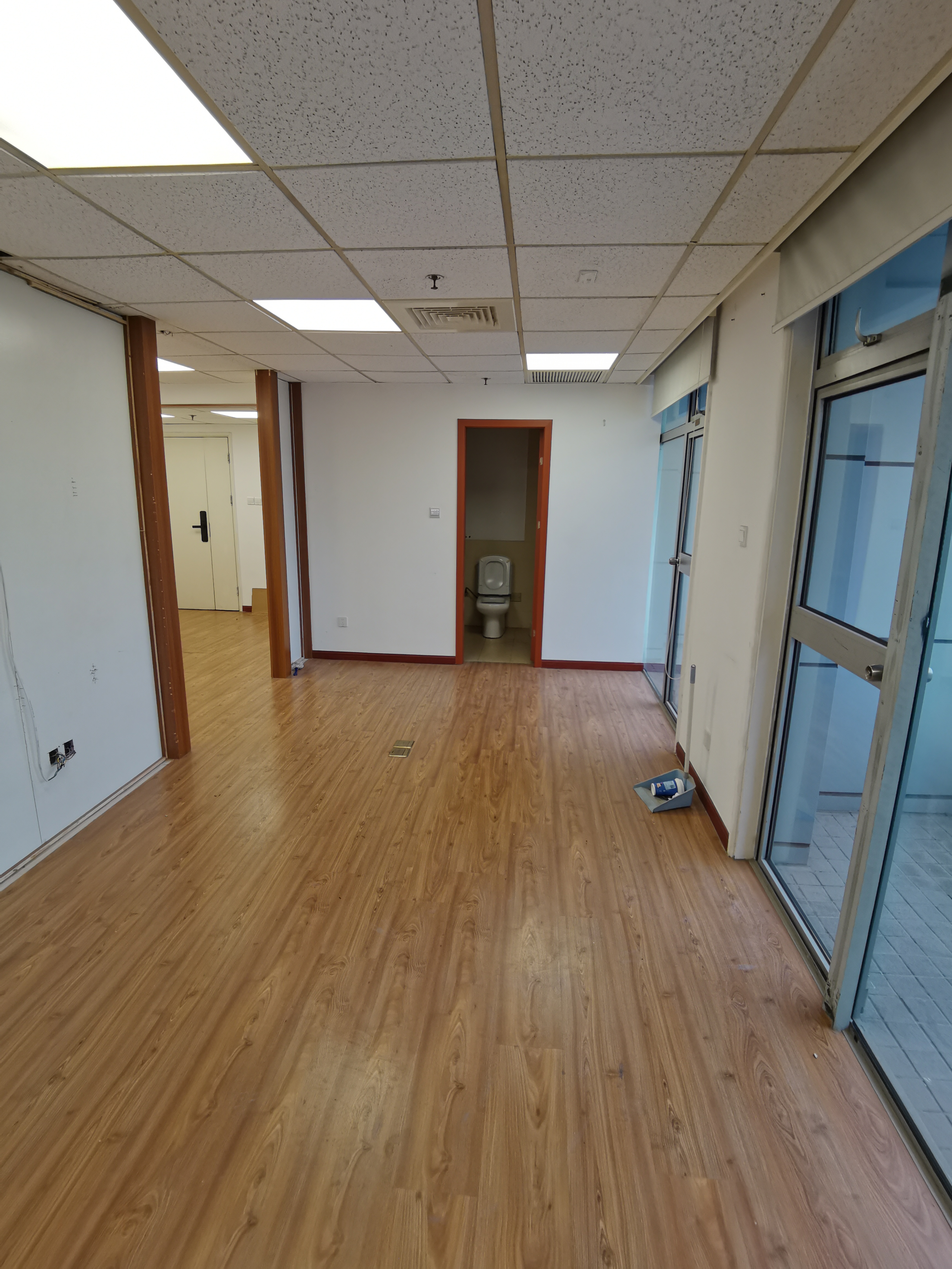 淮海中路淮海中华大厦78平米写字楼出租