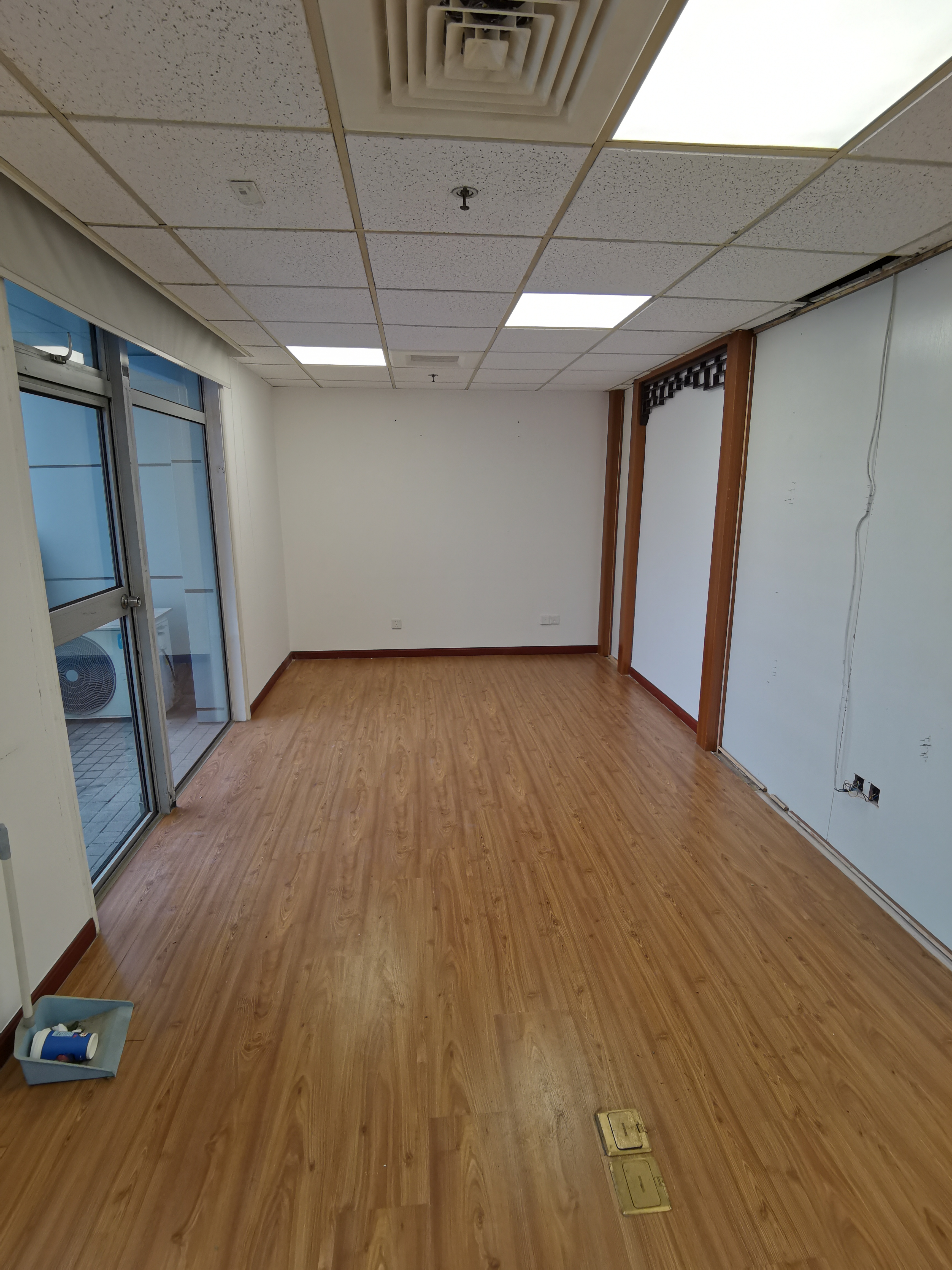 淮海中路淮海中华大厦78平米写字楼出租